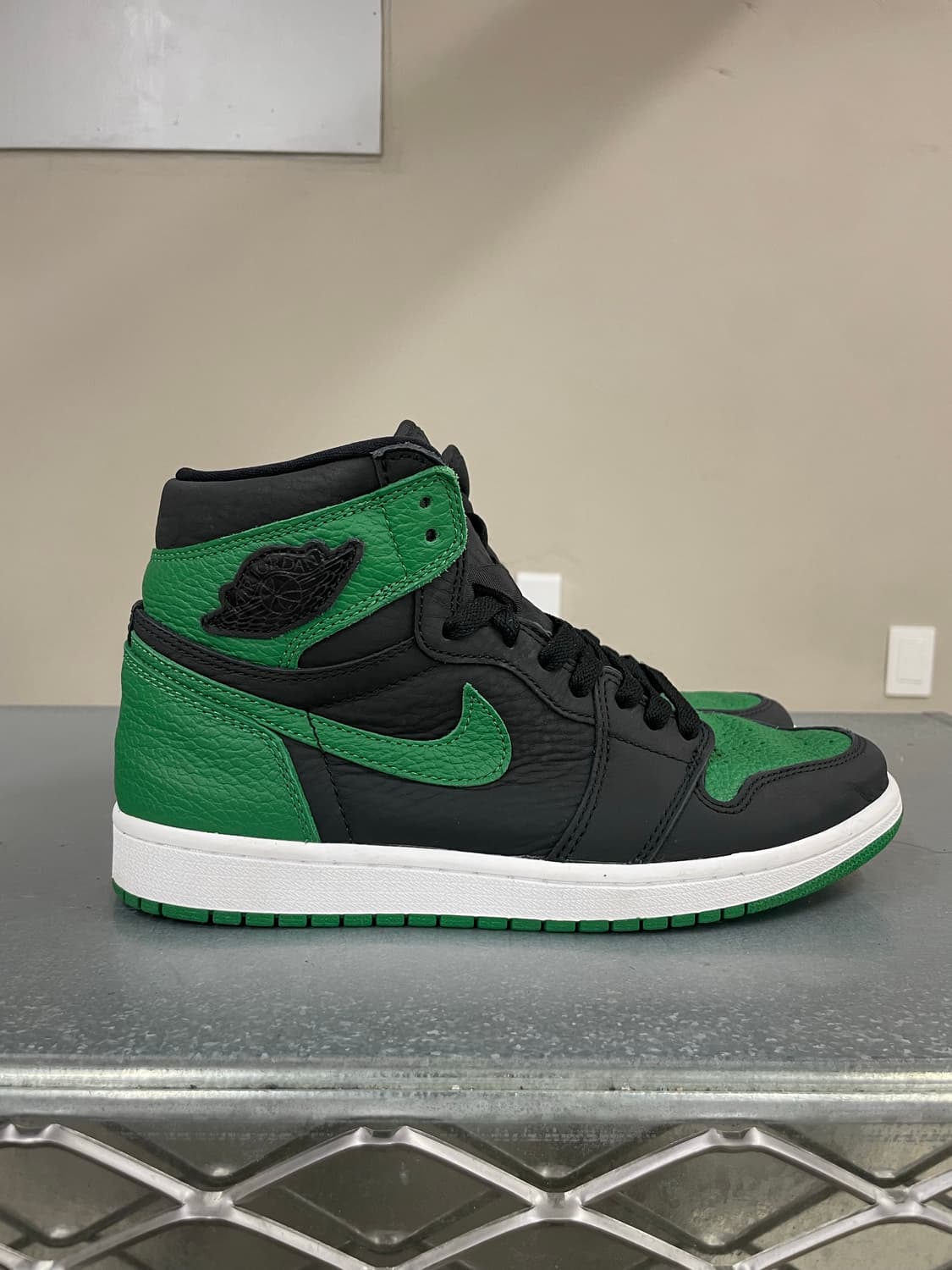 나이키 에어 조던 1 260 상품이미지3