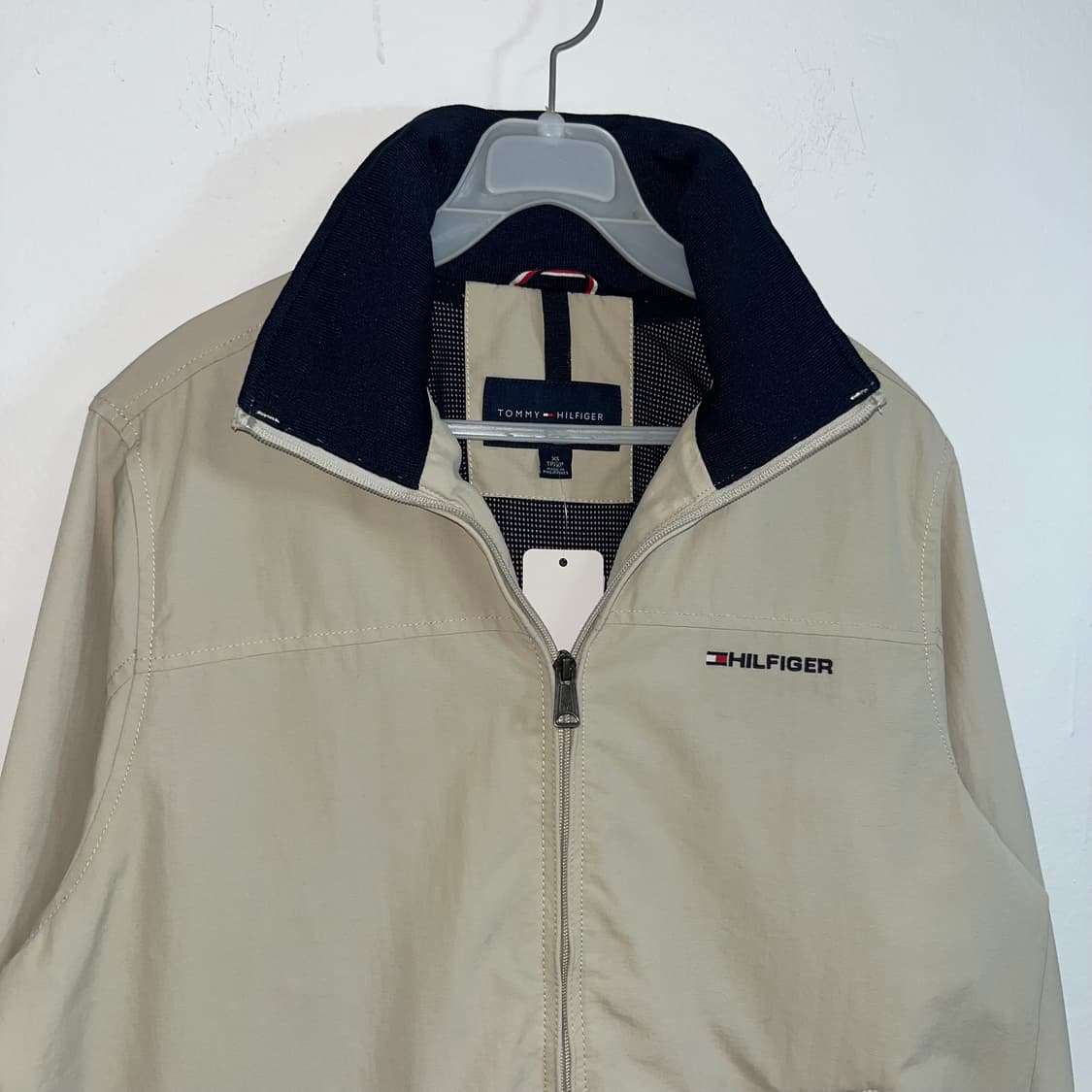 Tommy Hilfiger Beige Windbreaker 상품이미지5