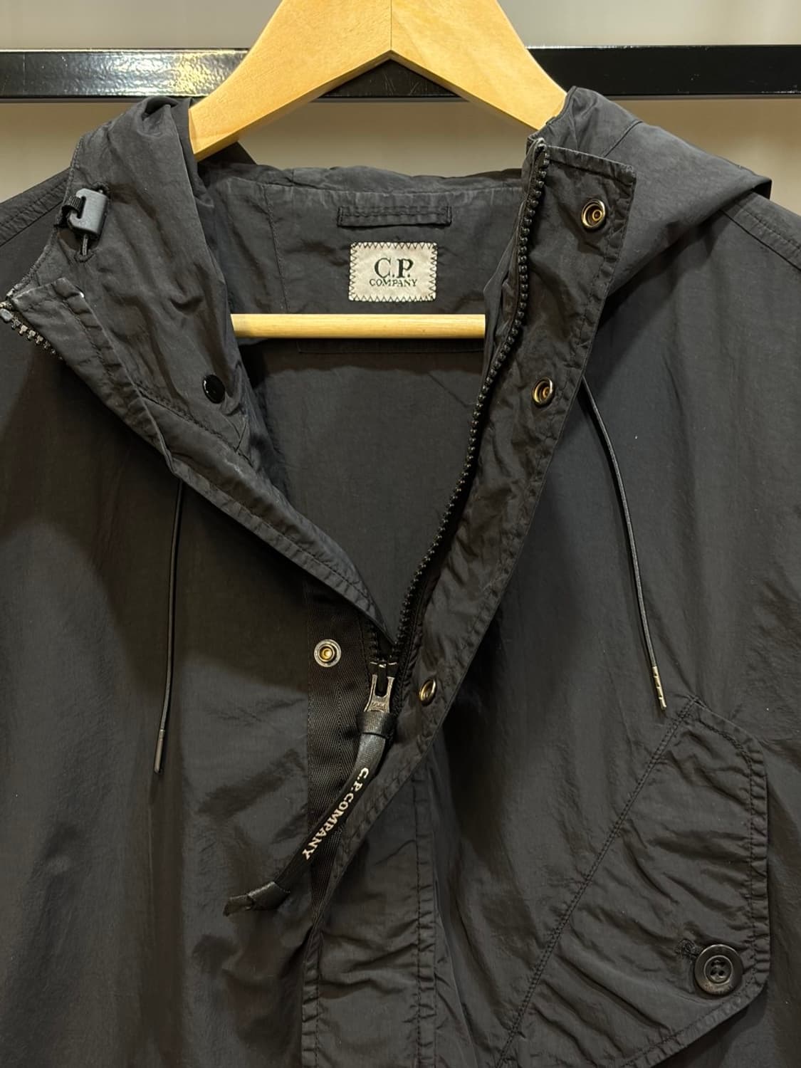 (L) CP컴퍼니 플랫 나일론 아노락 블랙 35.0 상품이미지5