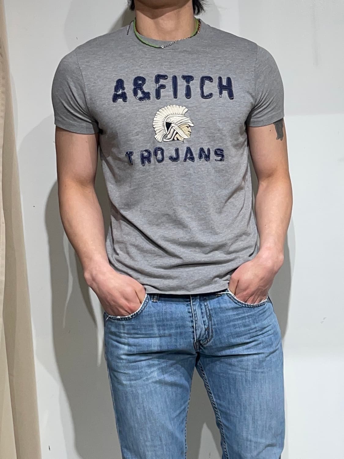 아베크롬비 인디언지수 그레이 반팔티 상품이미지1