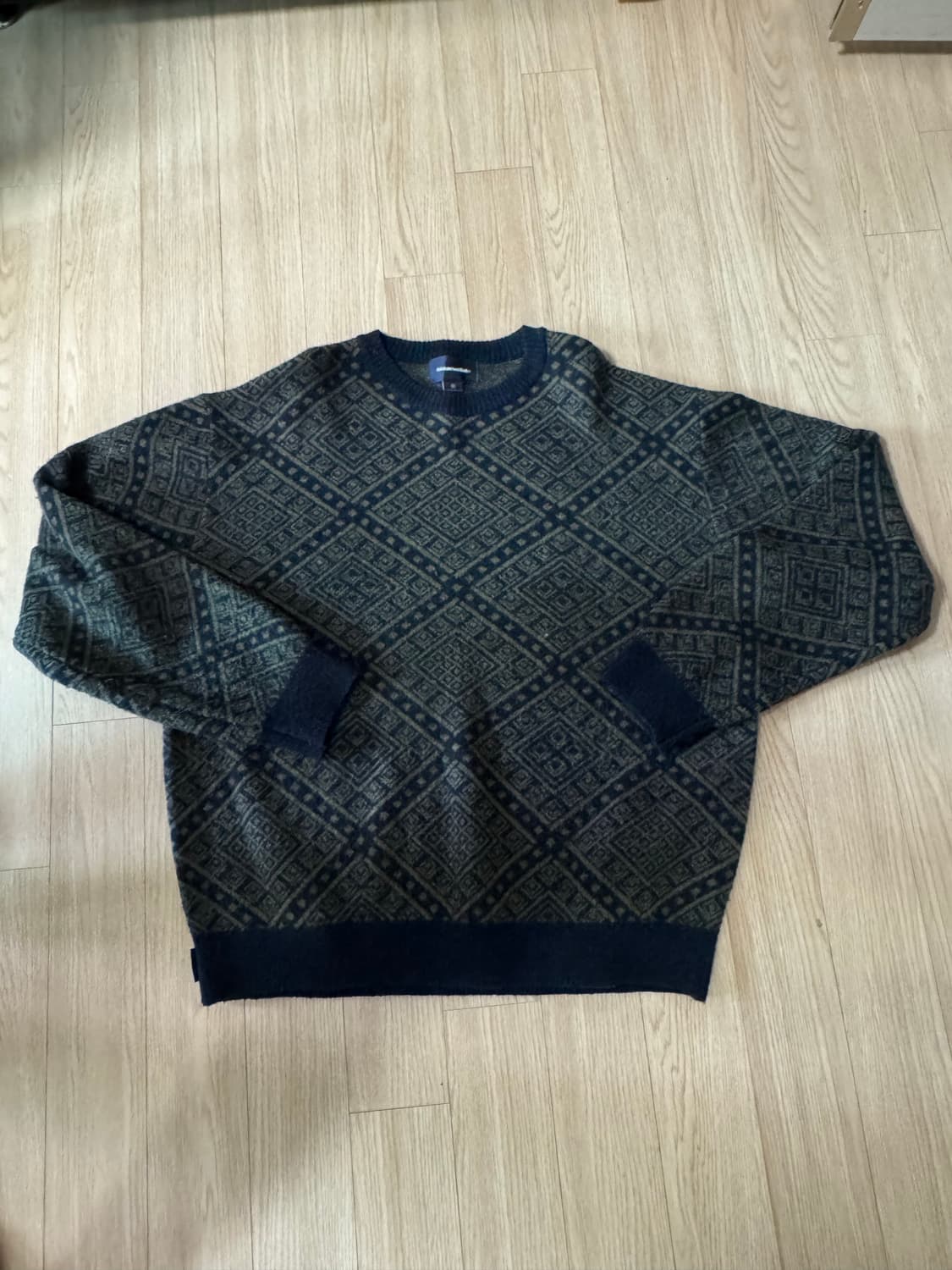 디스이즈네버뎃 니트 M사이즈 상품이미지1