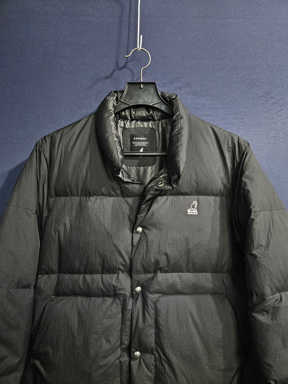 캉골 블랙컬러 남성 세미오버핏 95 덕다운 숏패딩  상품이미지7