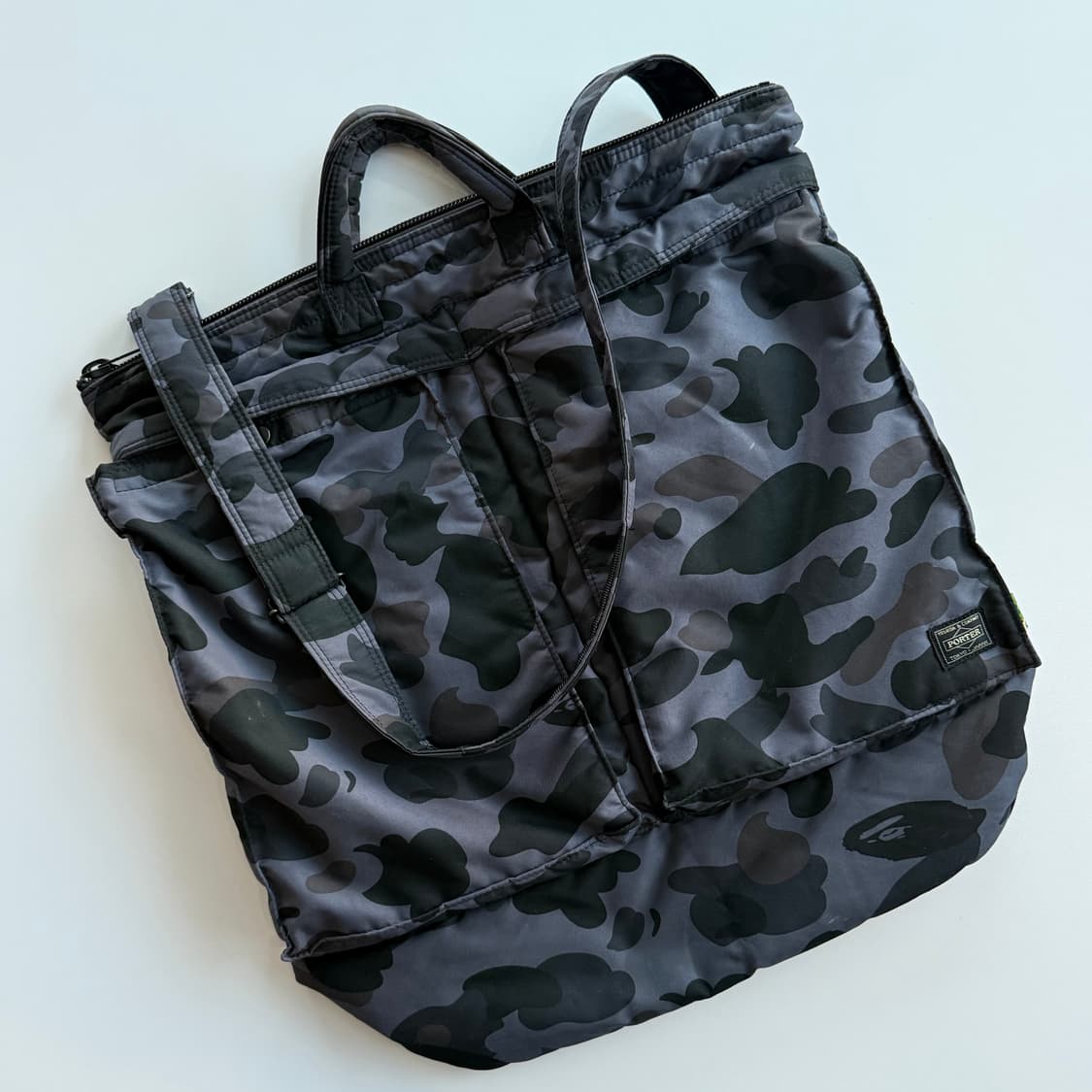 베이프 x 포터 헬멧백 상품이미지3