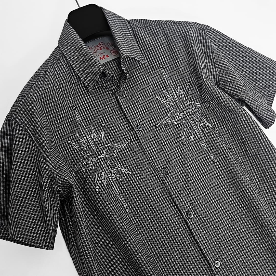 Sawaki 피어싱 리벳 글레어 하프 셔츠 (dark gray) 상품이미지1