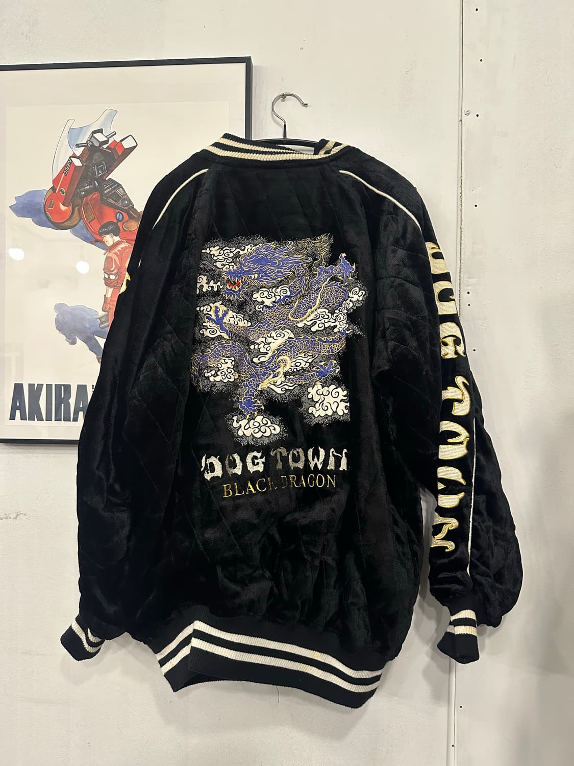 XL)독타운 벨벳 수베니어 자켓 상품이미지2