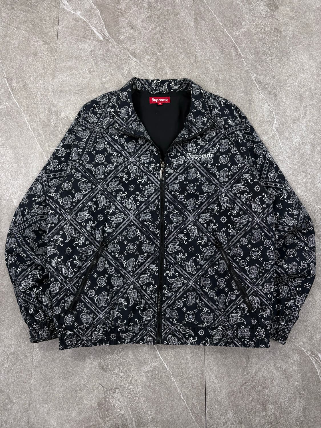 Supreme 18ss Bandana Track Jacket    상품이미지1
