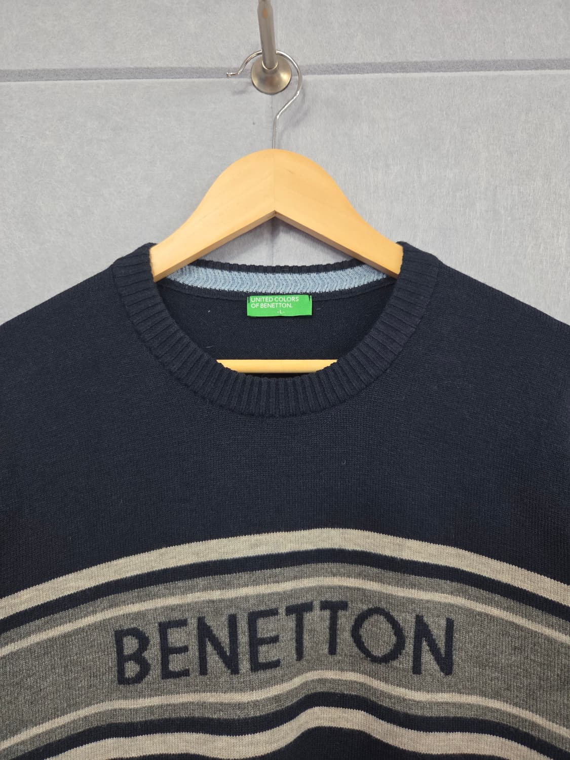 BENETTON 베네통 전면 로고 배색 라운드 니트 상품이미지2