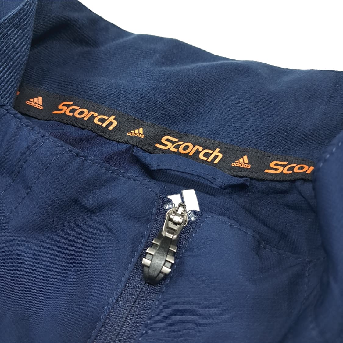 CK144 XL 아디다스 00s Scorch 네이비&화이트 바람막이 자켓 상품이미지3