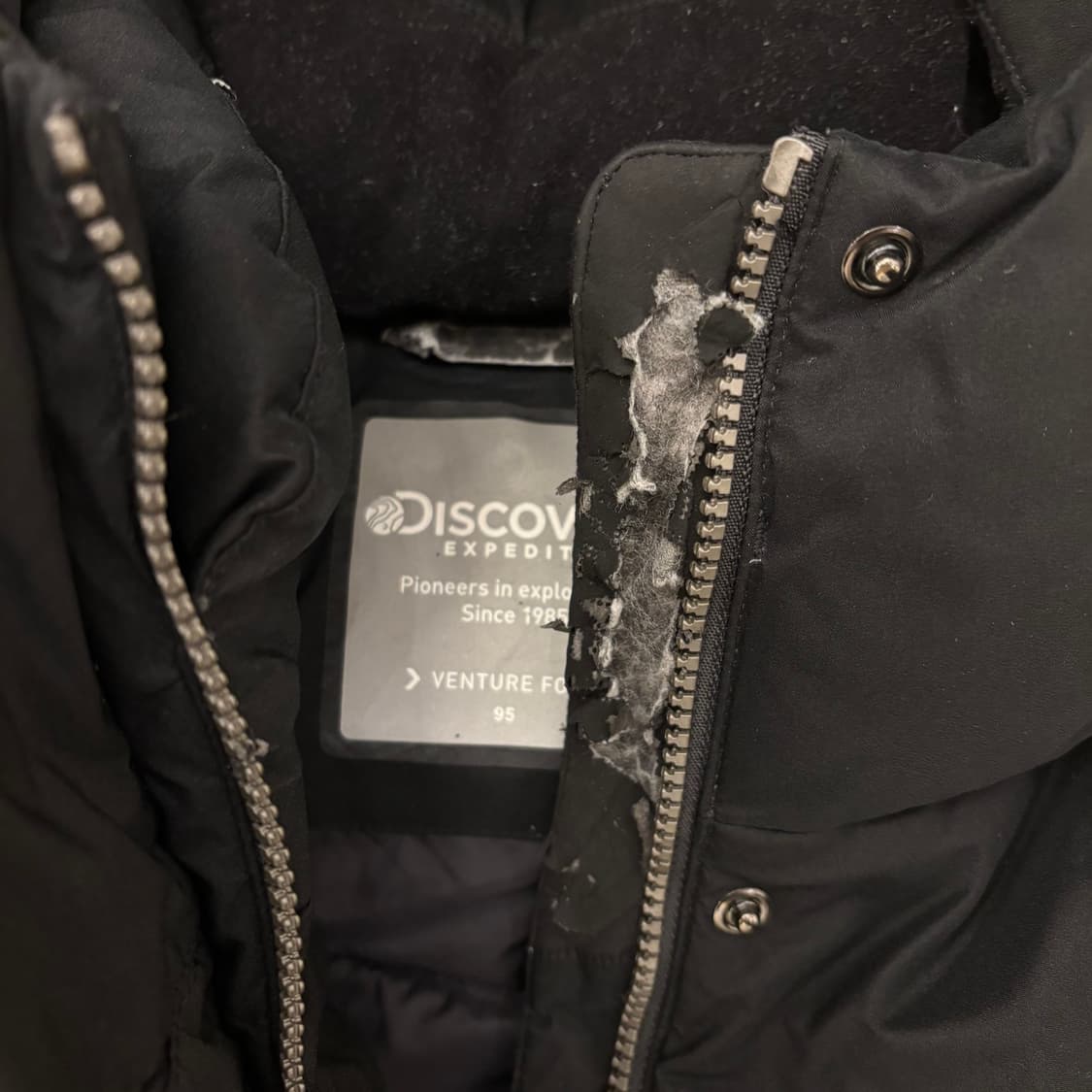 디스커버리 구스다운 빅로고 롱패딩 상품이미지3