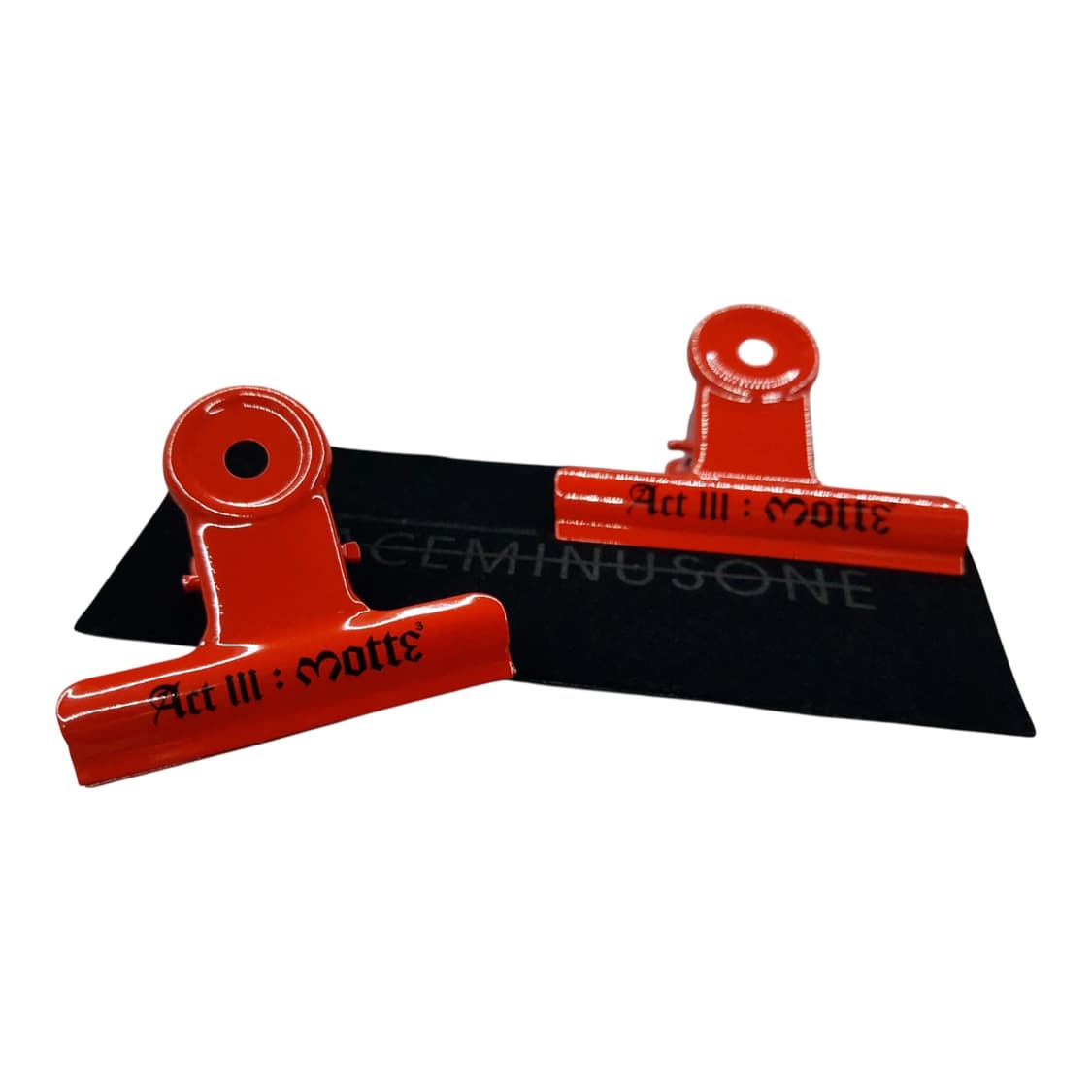 [구매글/OS] 피스마이너스원 지드래곤 투어 MOTTE 불독클립 레드 상품이미지1