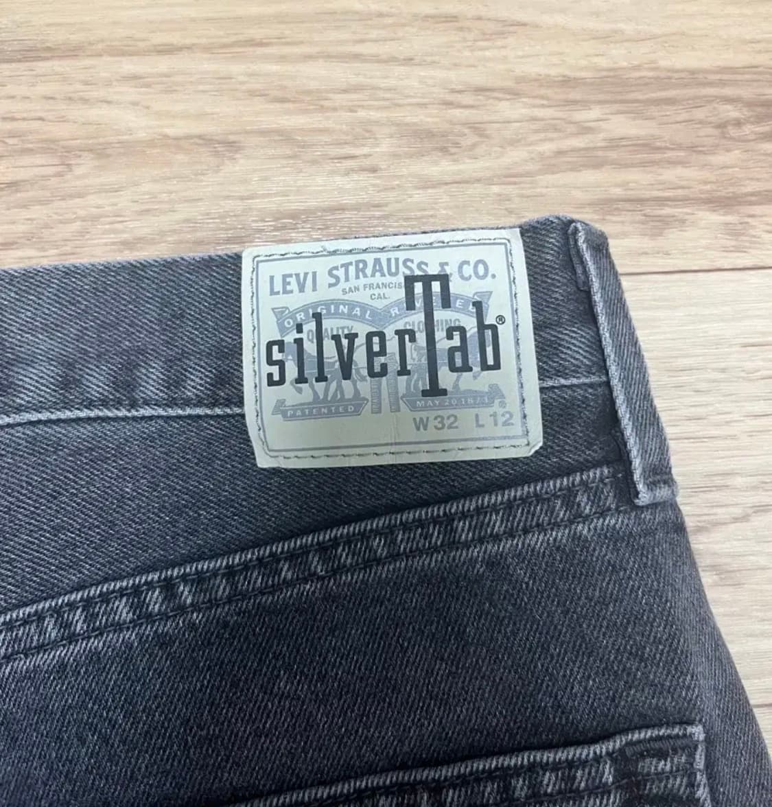 리바이스 실버탭 루즈 쇼츠 32 상품이미지3