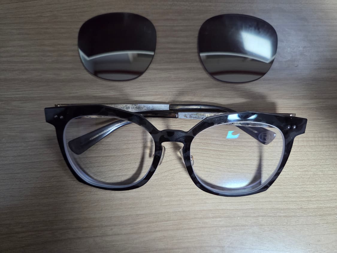 베이프 금장 선글라스 상품이미지1