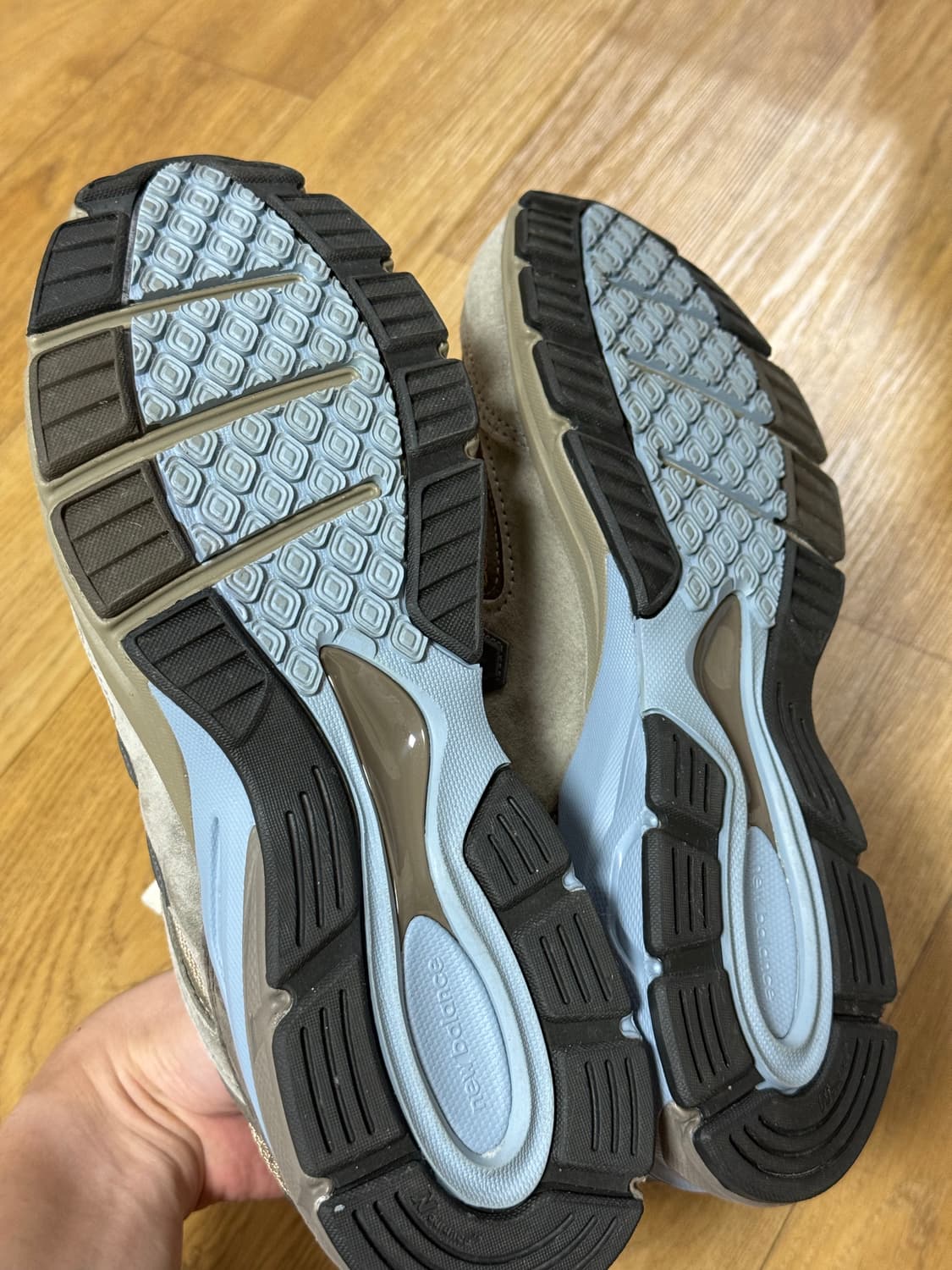 [270] 오라리 x 뉴발란스990V4 런던 포그 상품이미지8