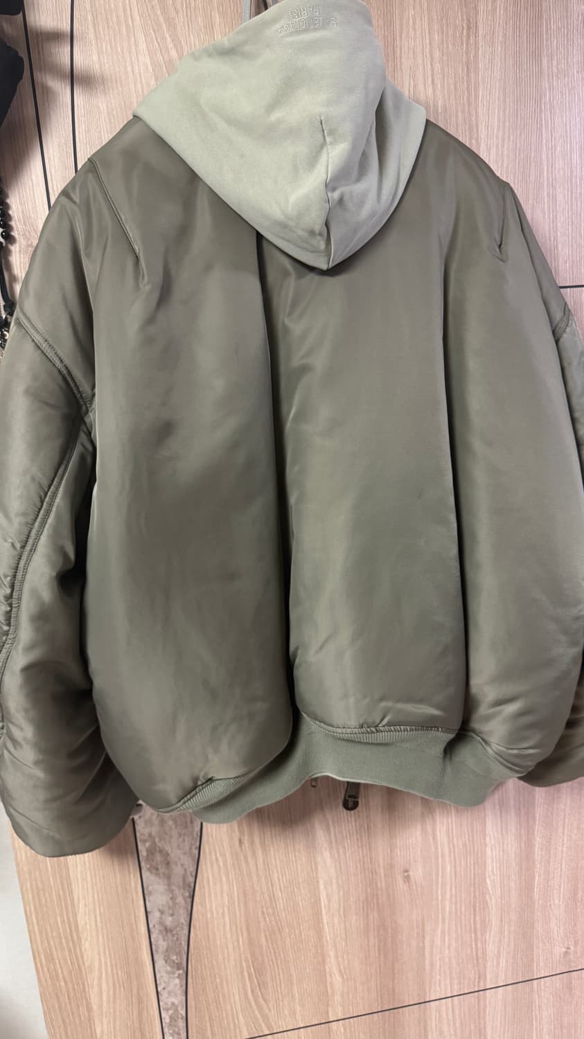 발렌시아가 파리 올인원 봄버 베이지 2 상품이미지4