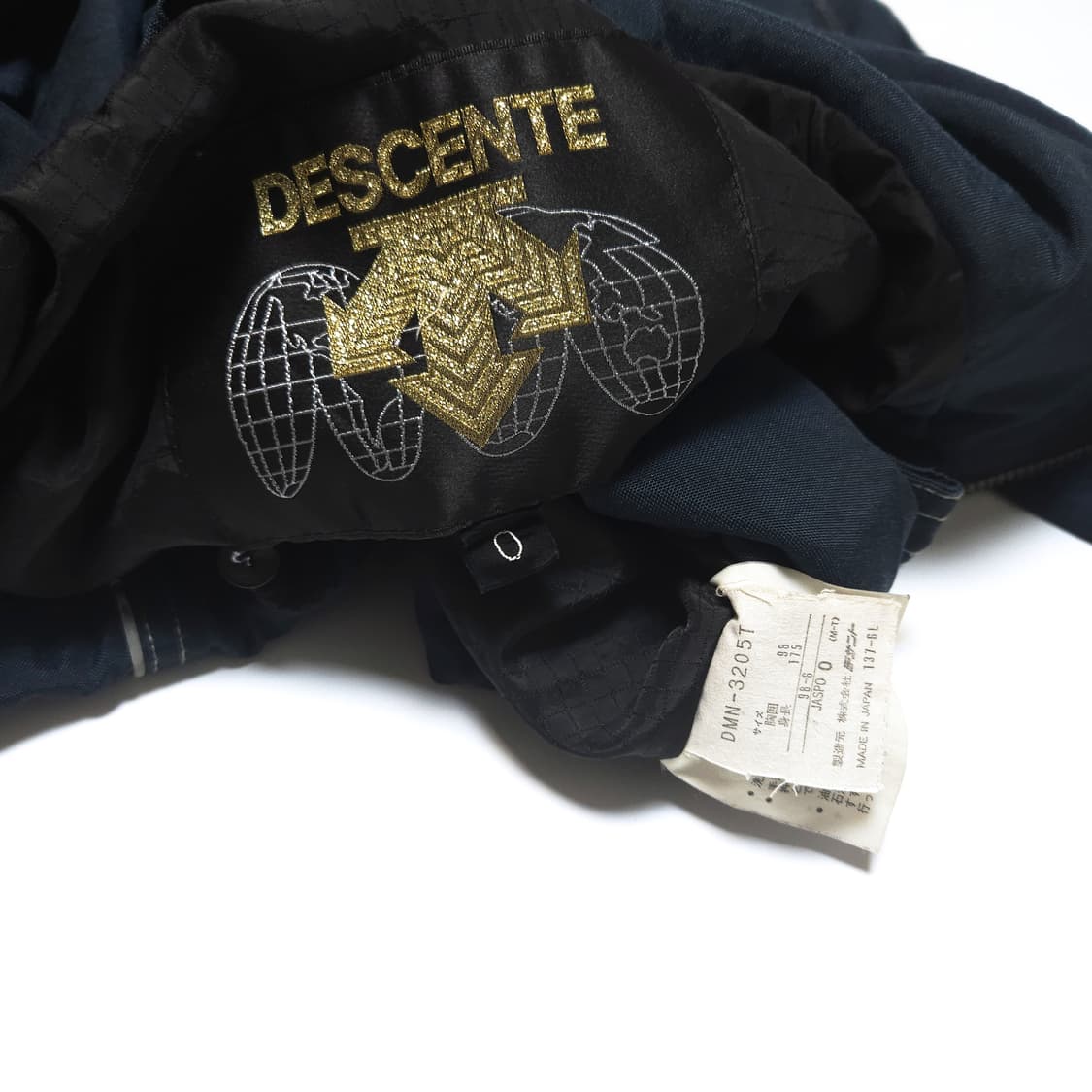 데상트 재팬 올드스쿨 사이드라인 바람막이 자켓 상품이미지4