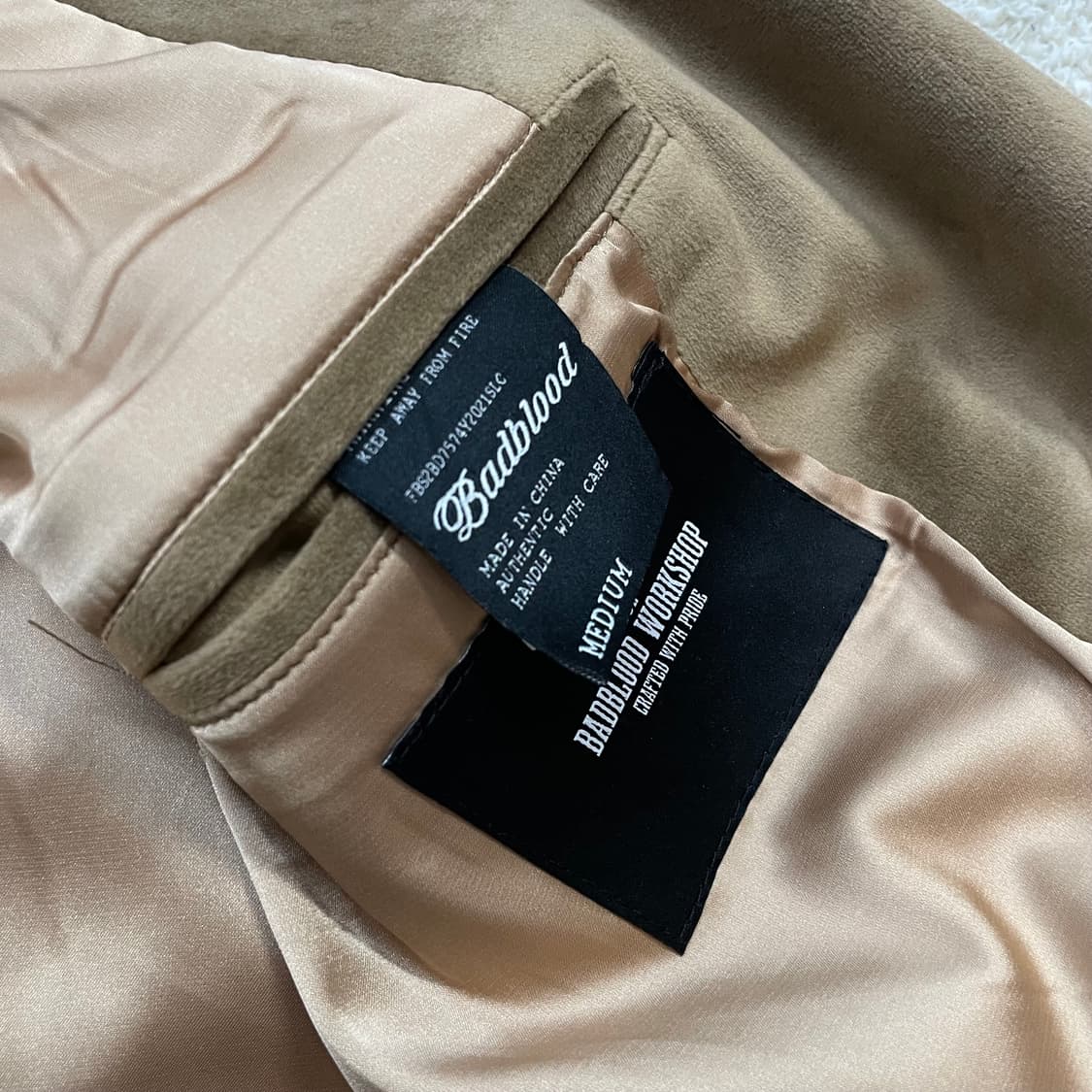 배드블러드 프뢰르 로고 오버핏 실크 벨벳 블레이저 자켓 상품이미지5