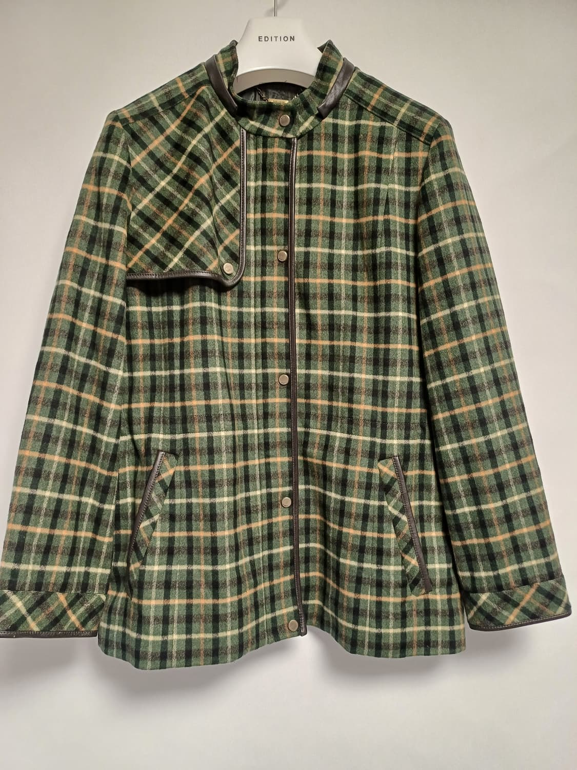 닥스 캐시미어 혼방 누빔 자켓 (가죽상태 최상/여성77) 상품이미지1