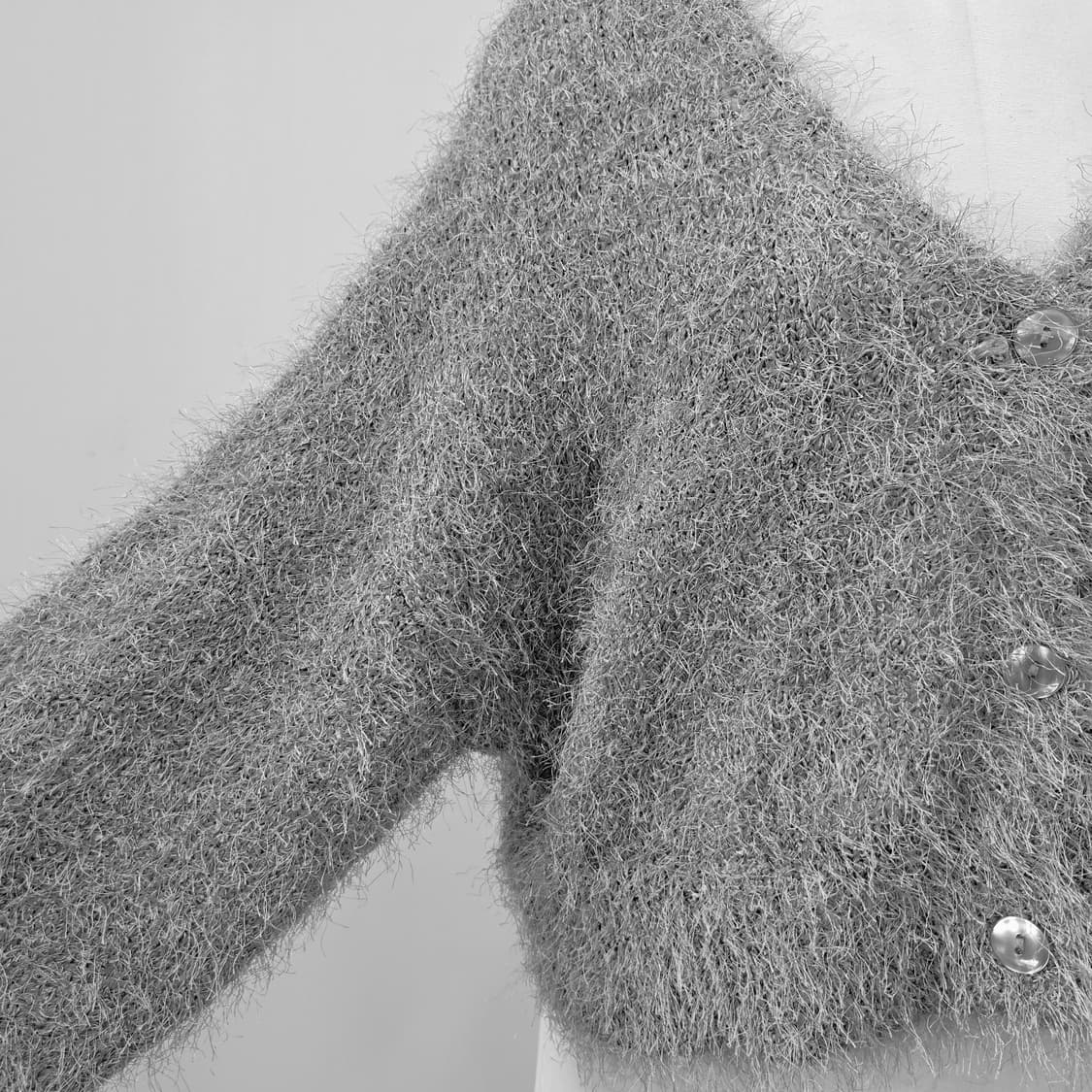 실버그레이 헤어리 브이넥 크롭 가디건 상품이미지5