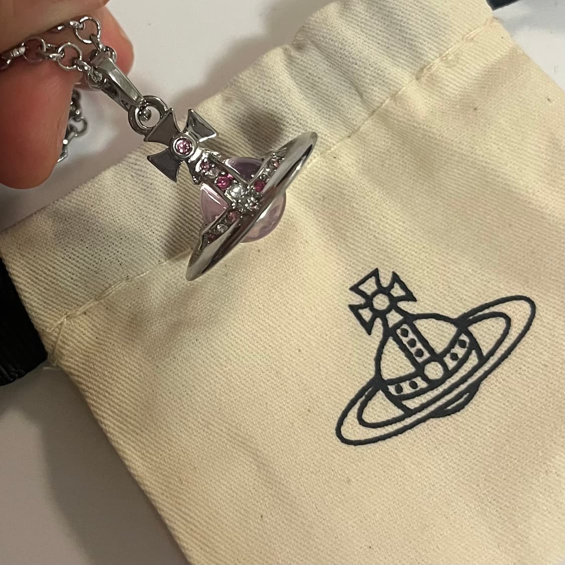 비비안웨스트우드 핑크 orb 목걸이 상품이미지3