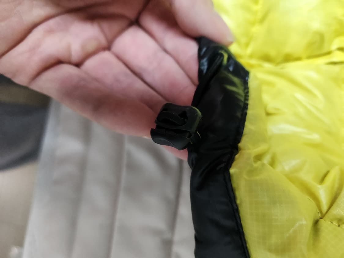 아디다스 구스다운 경량패딩 XL 상품이미지5