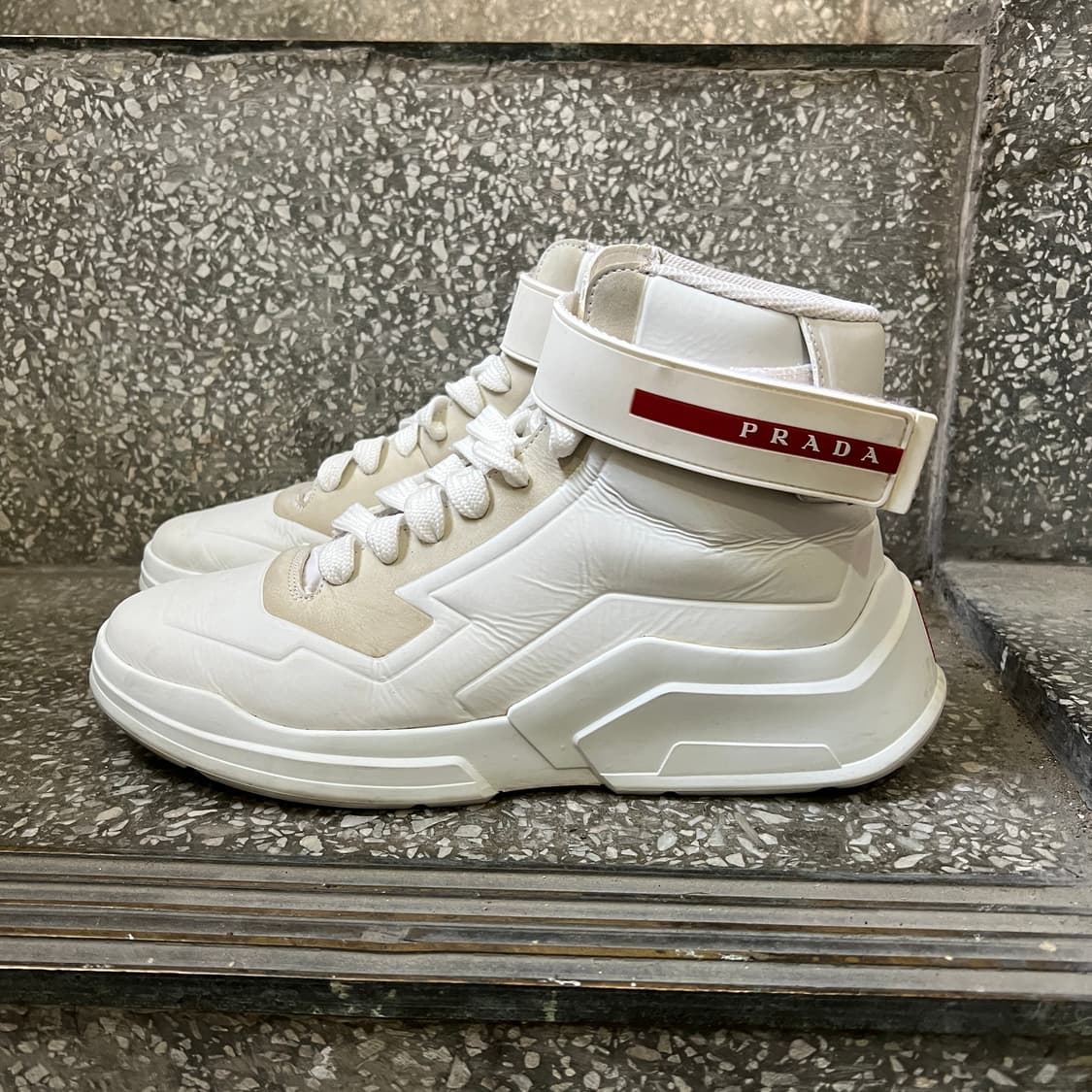 프라다 폴라리우스 하이탑 스니커즈 상품이미지2