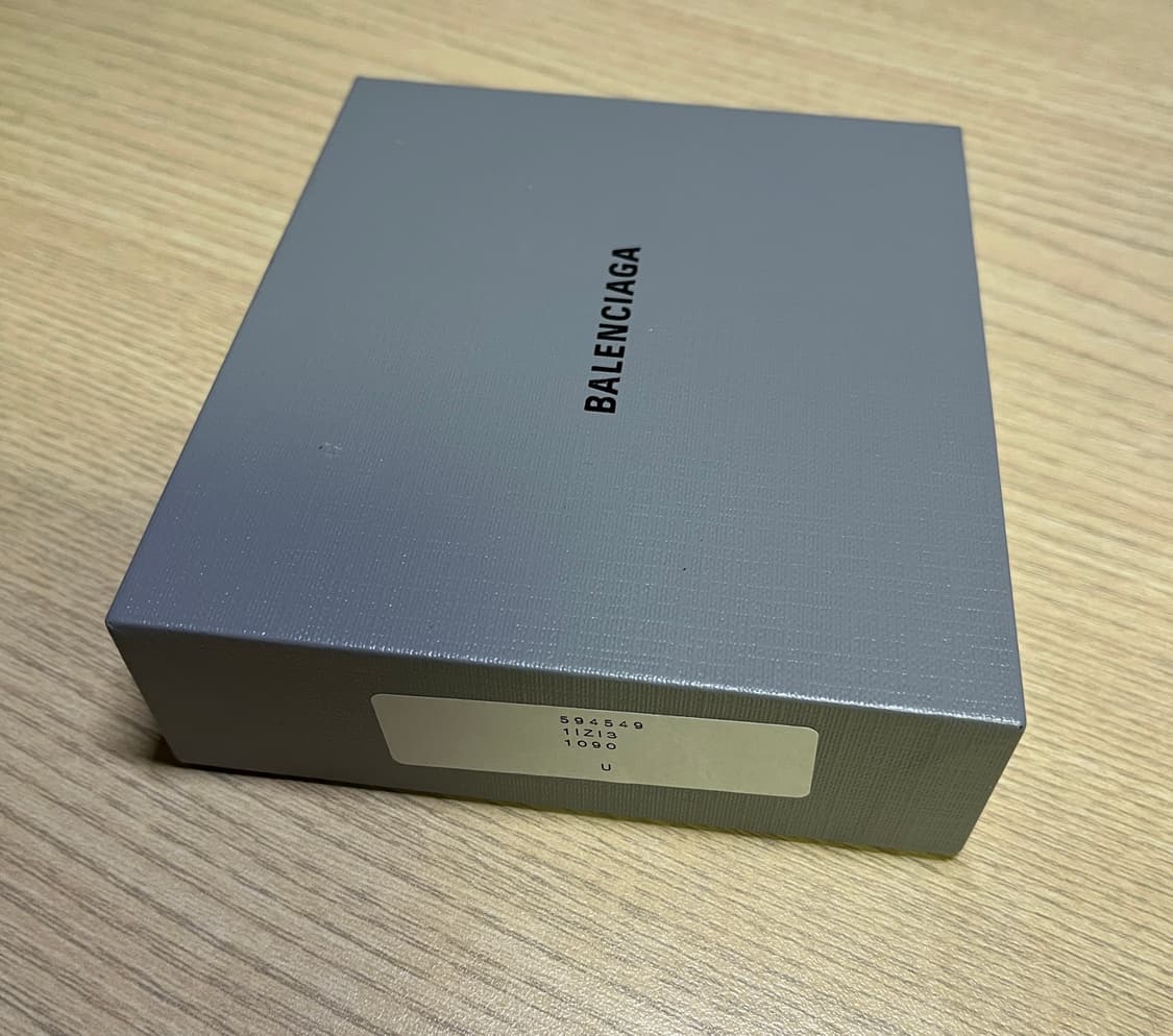 발렌시아가 카프스킨 반지갑 상품이미지3