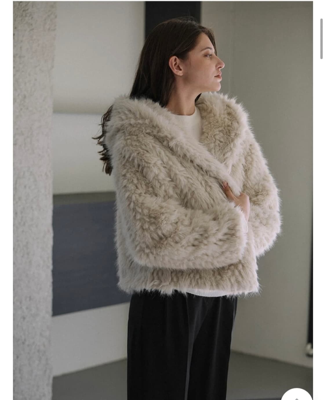 [플리즈착용]드헤베 오버핏 후드 퍼 자켓 베이지 FREE 상품이미지3