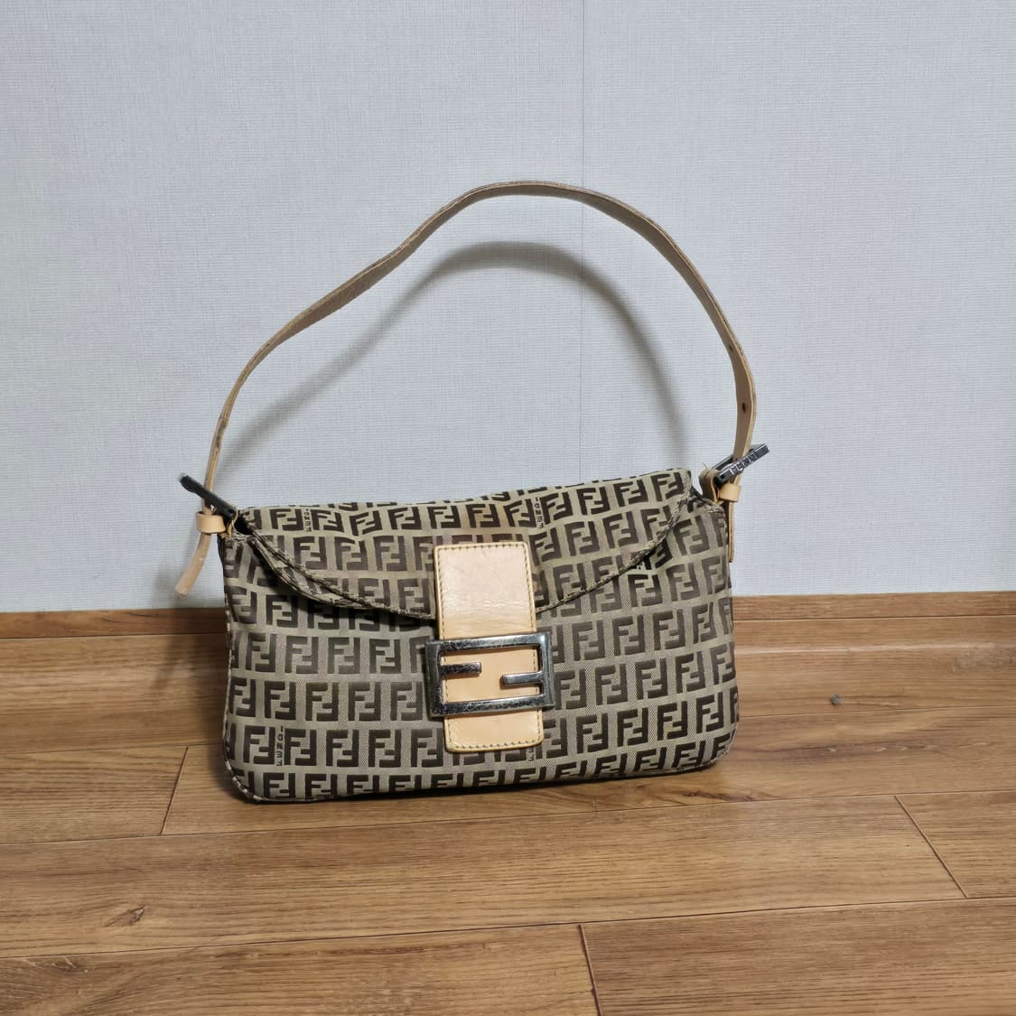 펜디 가방 바게트백 숄더백 상품이미지1