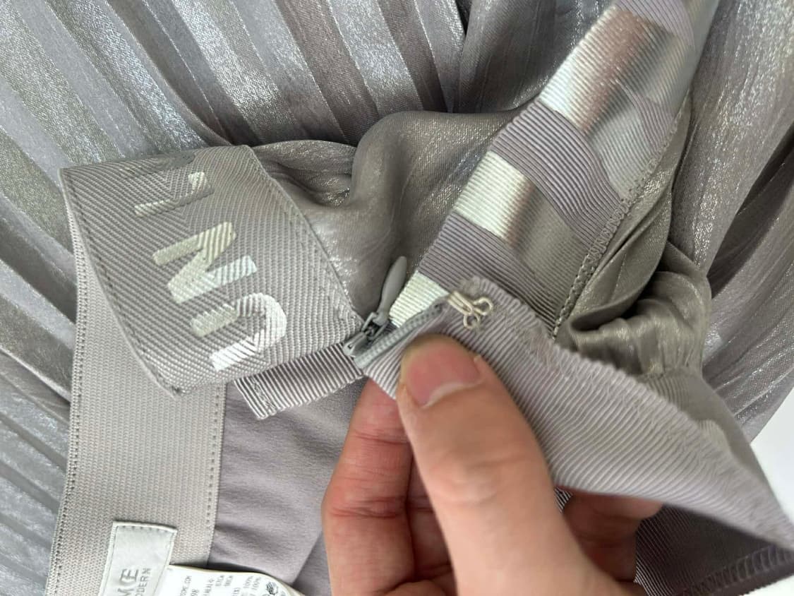 타임 포스트모던 한섬 레터링 디테일 플리츠 스커트 상품이미지7