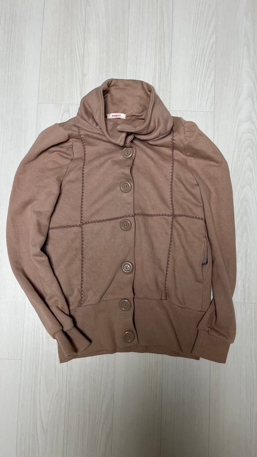 보세 빅버튼 하이넥 절개집업 상품이미지2