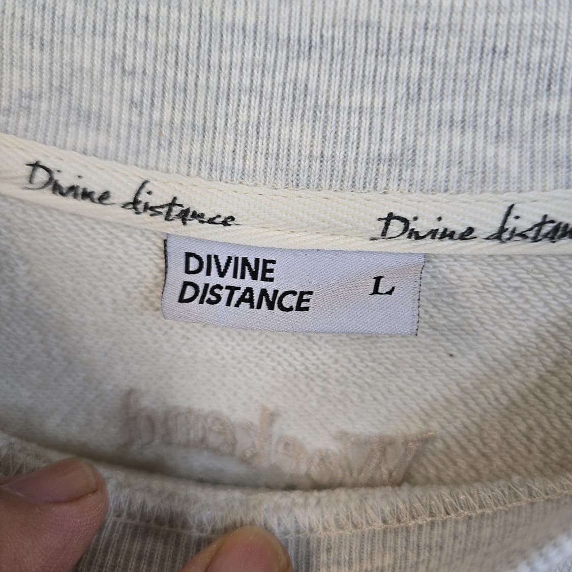 디바인디스턴스(DIVINE DISTANCE) 레터링 맨투맨 L 상품이미지5