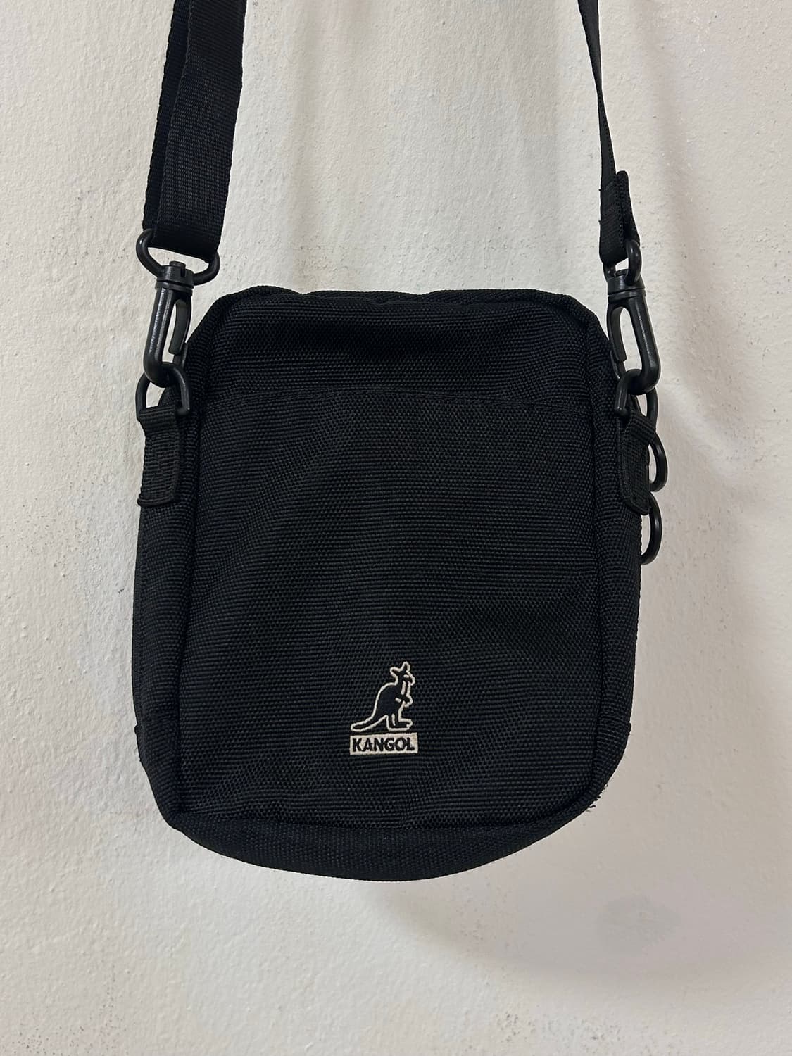 캉골 블랙 미니 크로스백 OS 상품이미지1