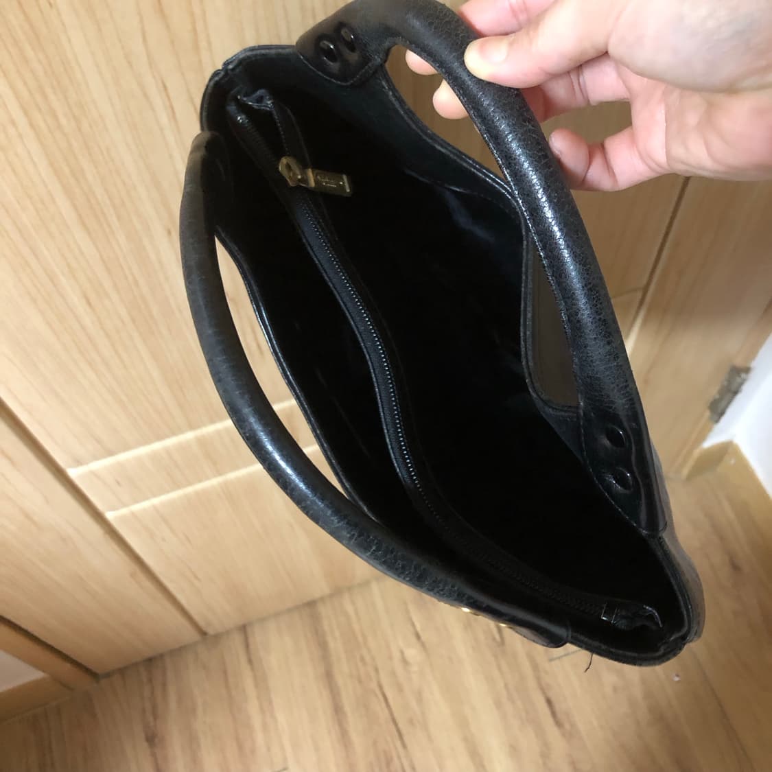 블랙 레더 토트백 🚇  상품이미지6