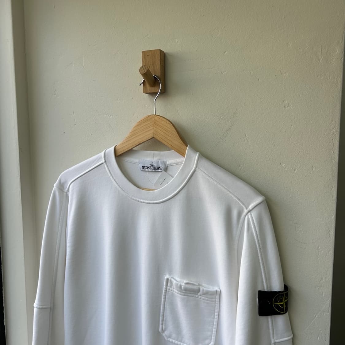 16132 - 스톤아일랜드 와펜 맨투맨 상품이미지1