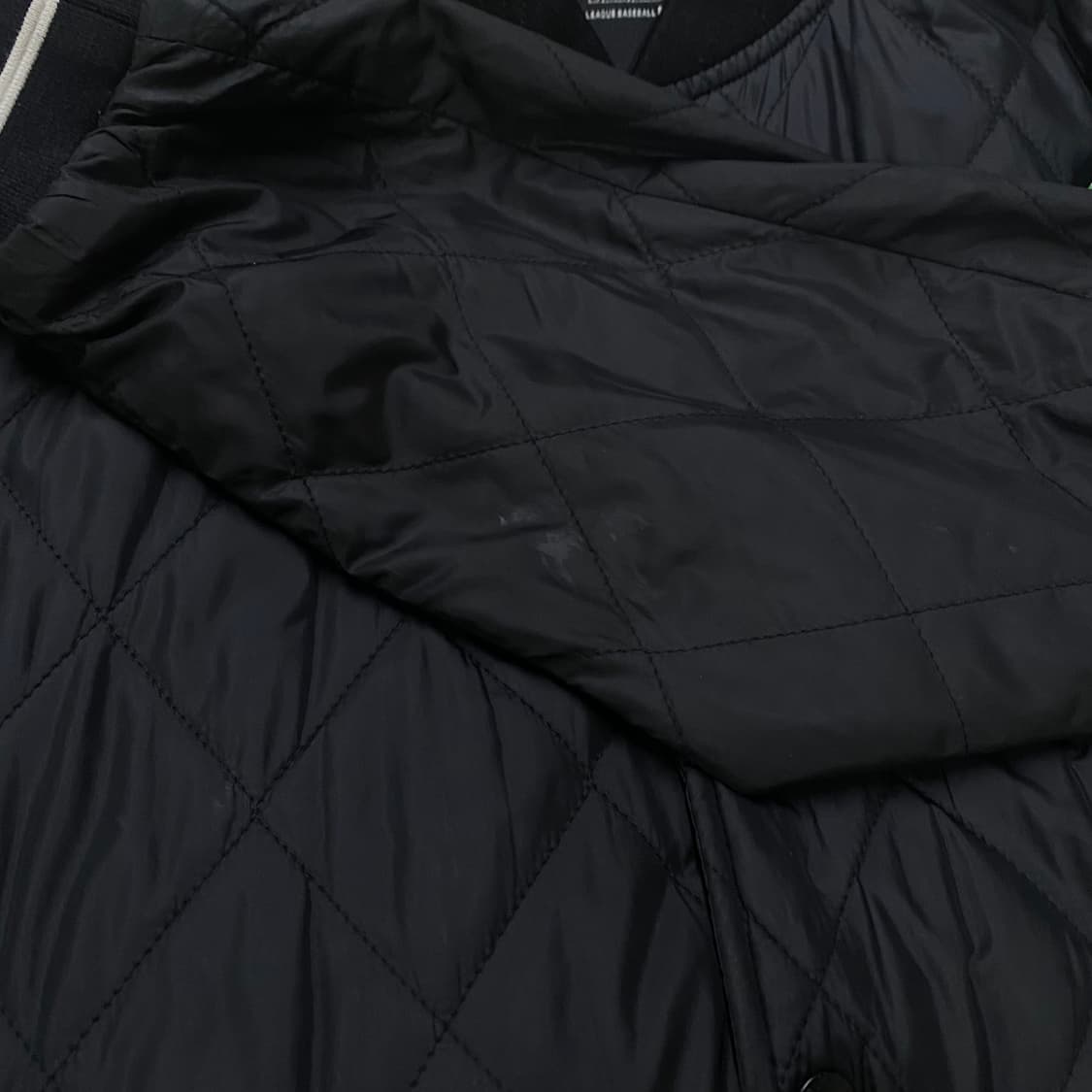 MLB 뉴욕양키즈 퀼팅자켓 S 실측 M - L  상품이미지4