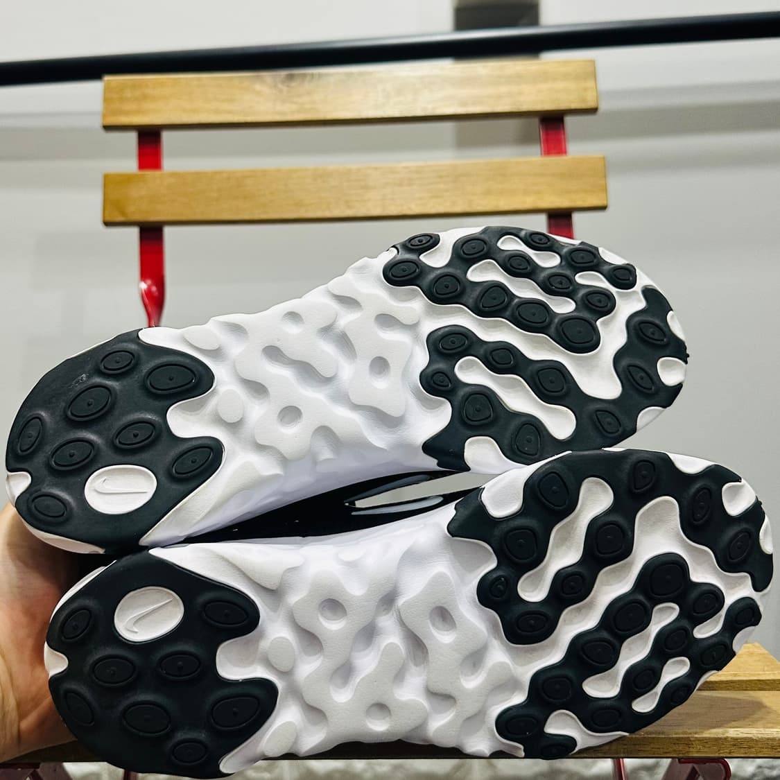 260) 나이키 운동화 남성 남자 신발 리뉴 루센트 블랙 화이트 상품이미지6