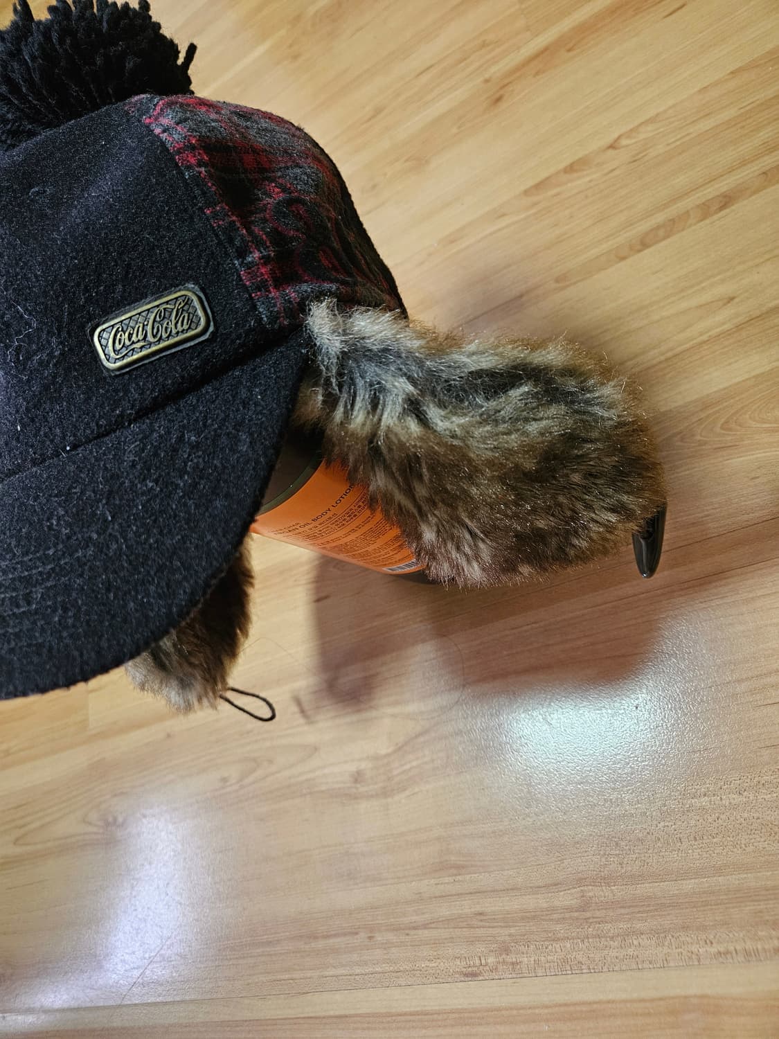 코카콜라 겨울 귀도리 털모자 상품이미지2