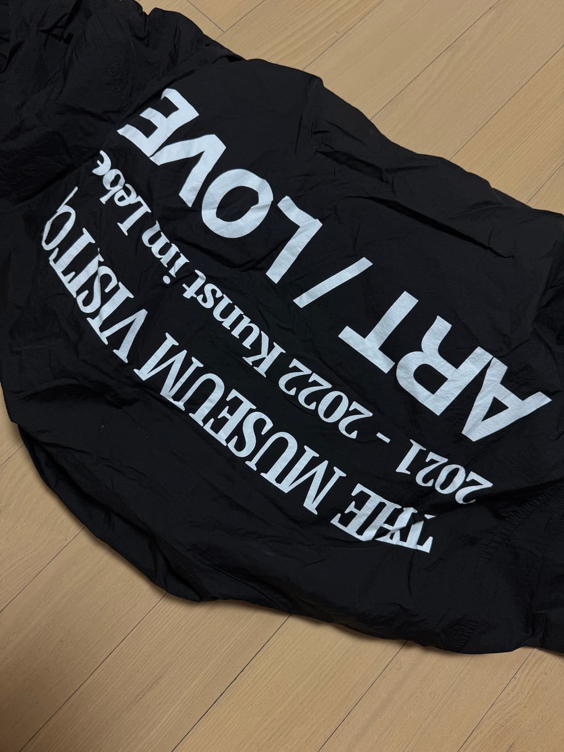 더뮤지엄비지터 바람막이 상품이미지2