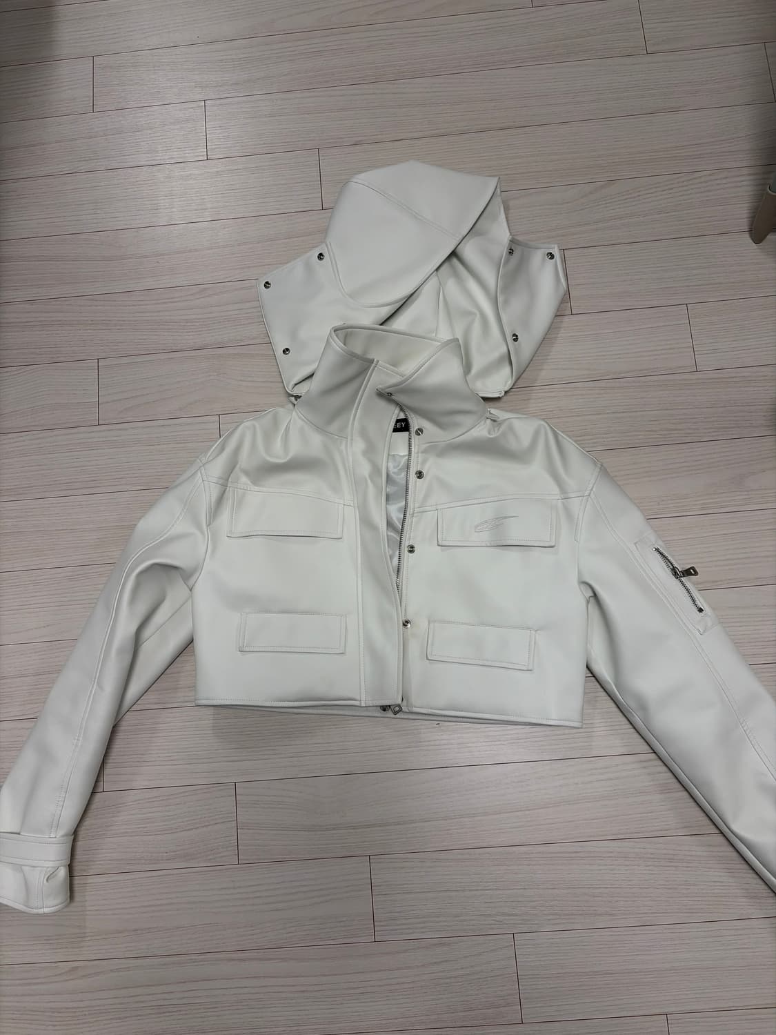 leey crop bomber hoodie jacket white 상품이미지3