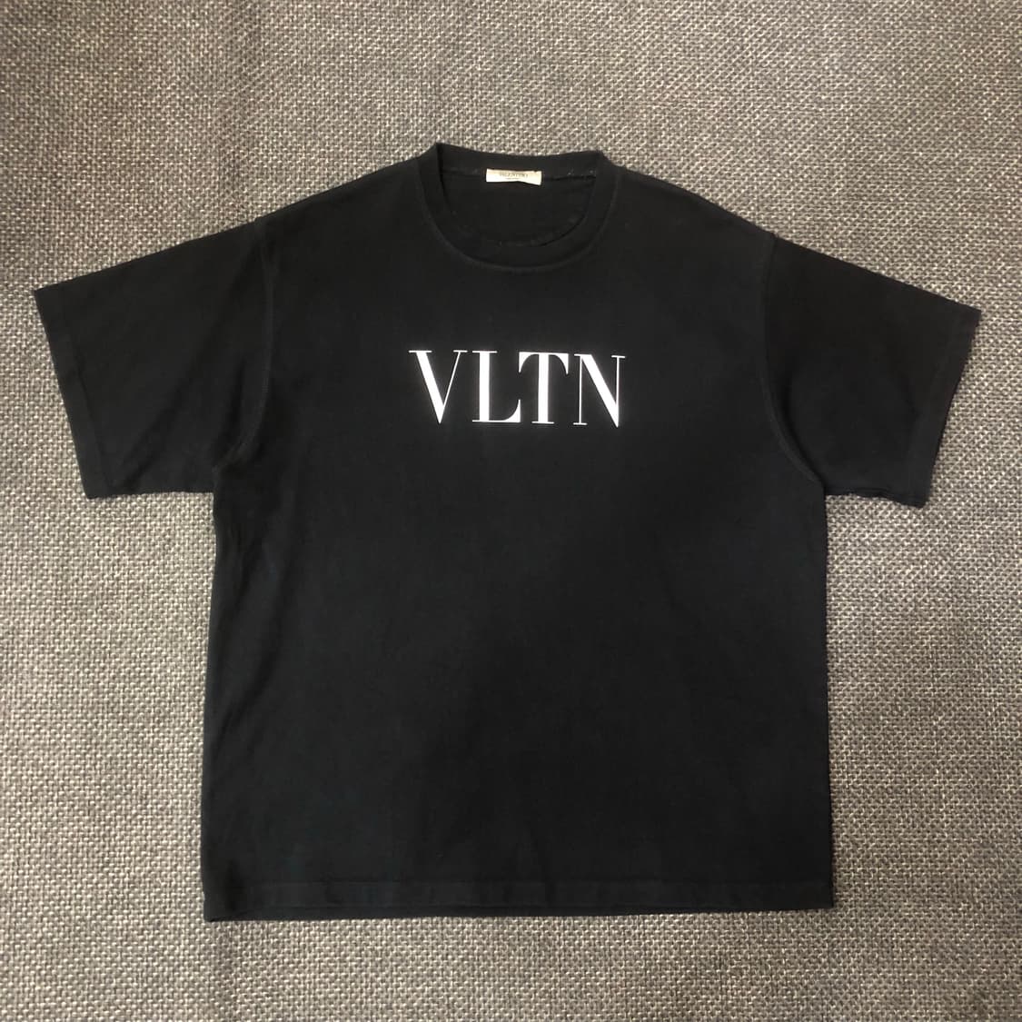  [L] 발렌티노 VLTN 프린팅 반팔 상품이미지1