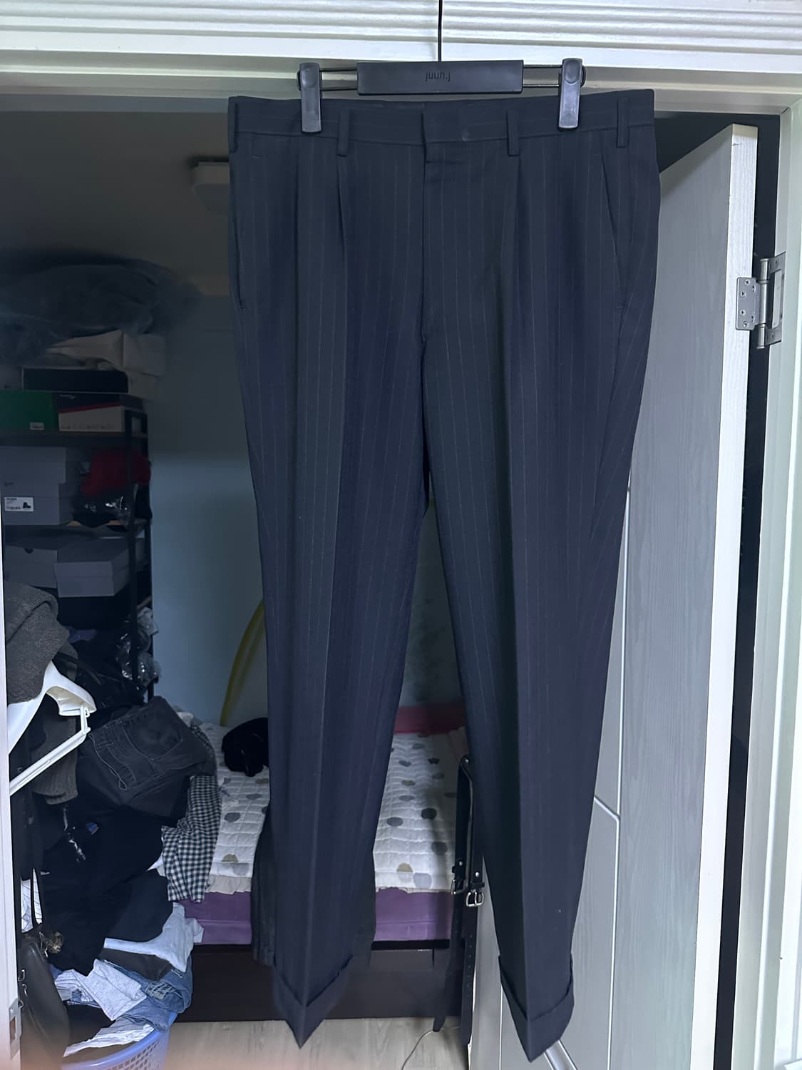 [34] 울 스트라이프 투 턱 슬랙스 상품이미지1