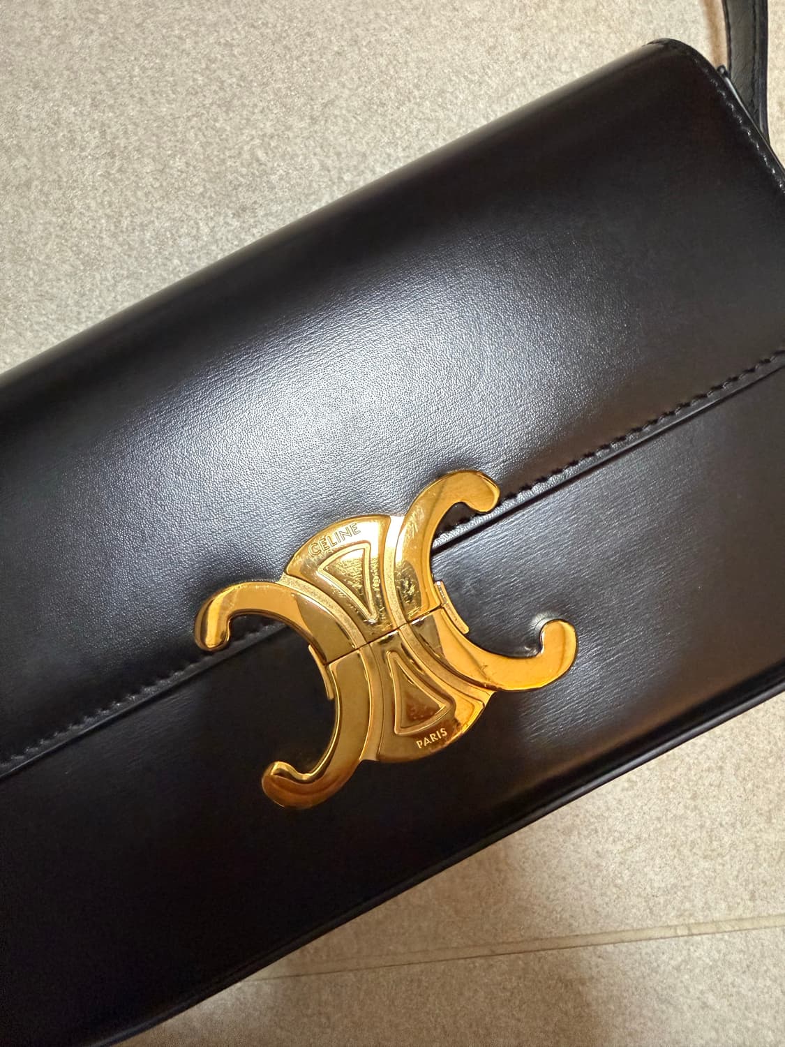 셀린느 클로드 숄더 블랙 상품이미지7