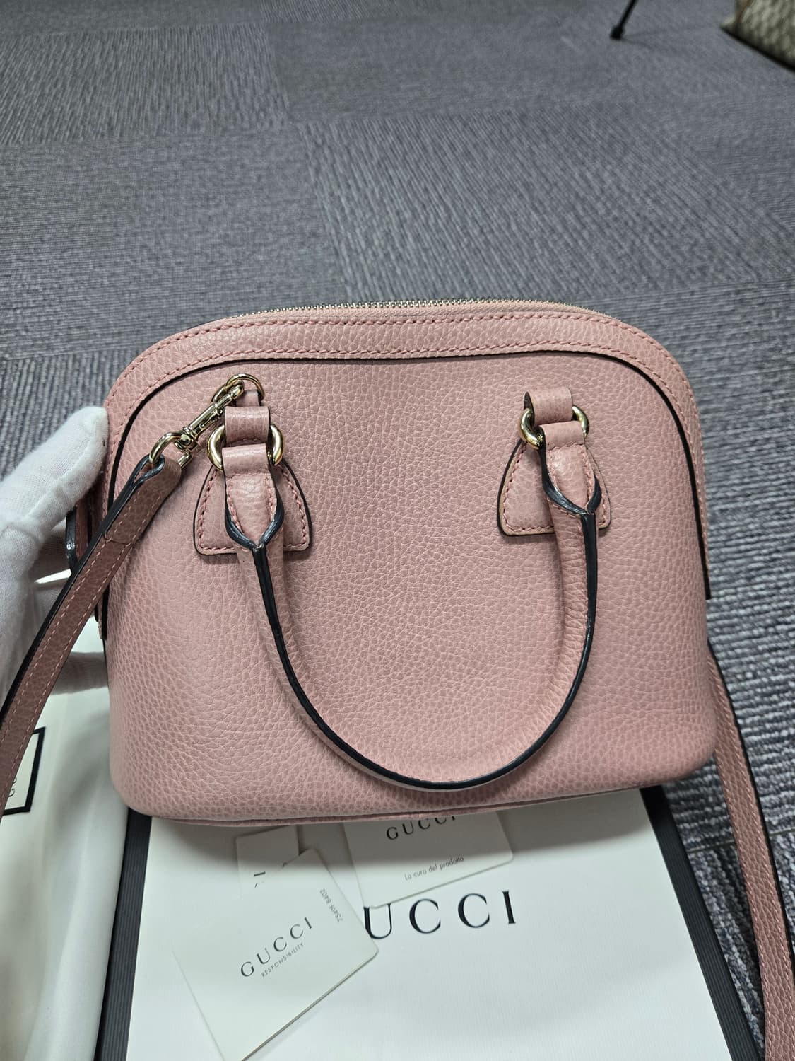 [특가][정품] 구찌 인터로킹 돔 크로스백 상품이미지3