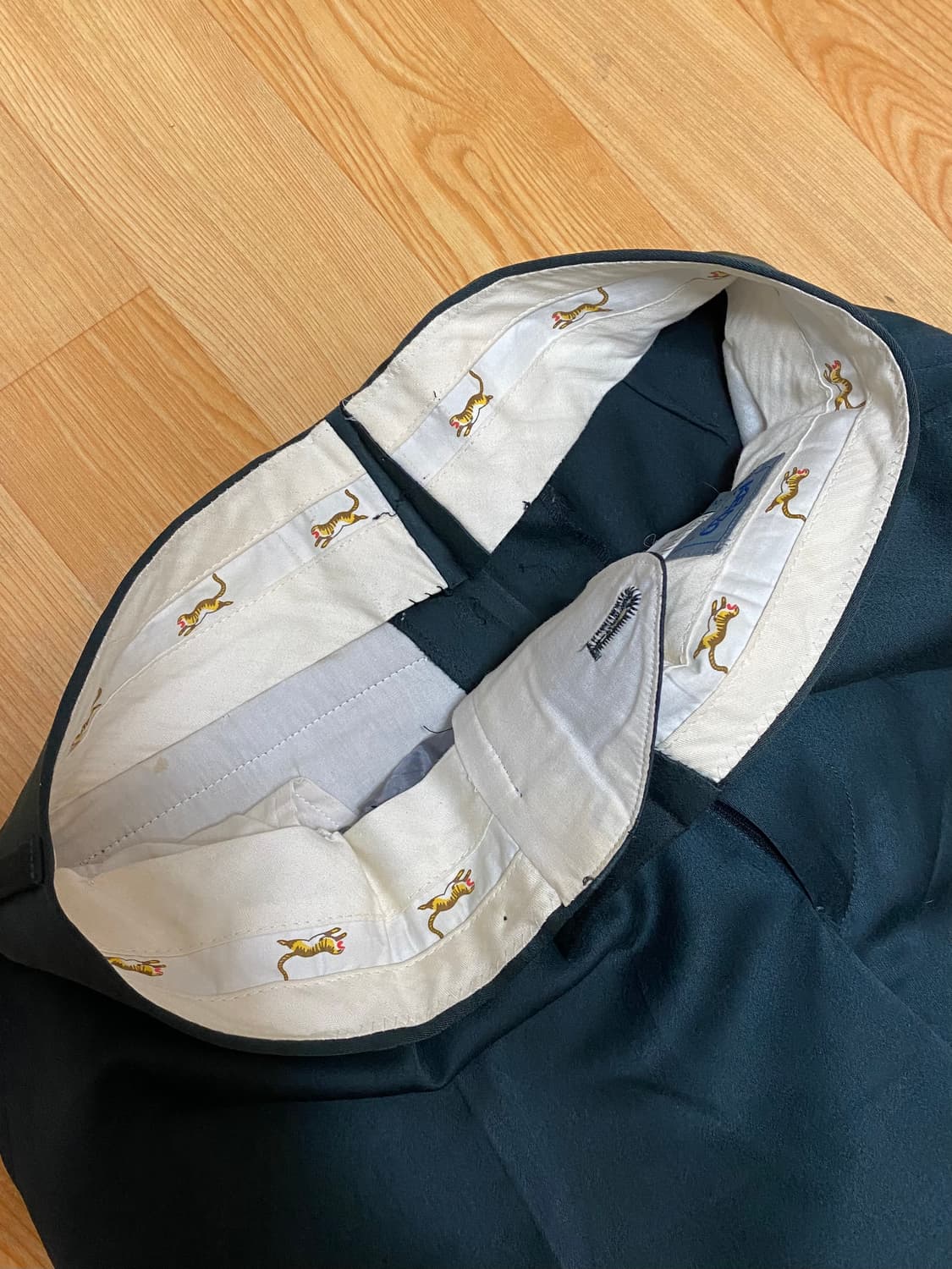 겐조 구르카 핏 슬랙스 네이비 상품이미지4