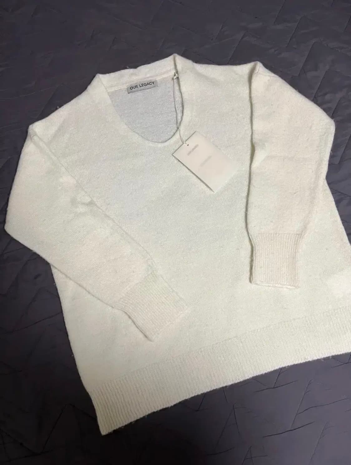 아워레가시 빅 브이넥 니트 스웨터 새상품 상품이미지5