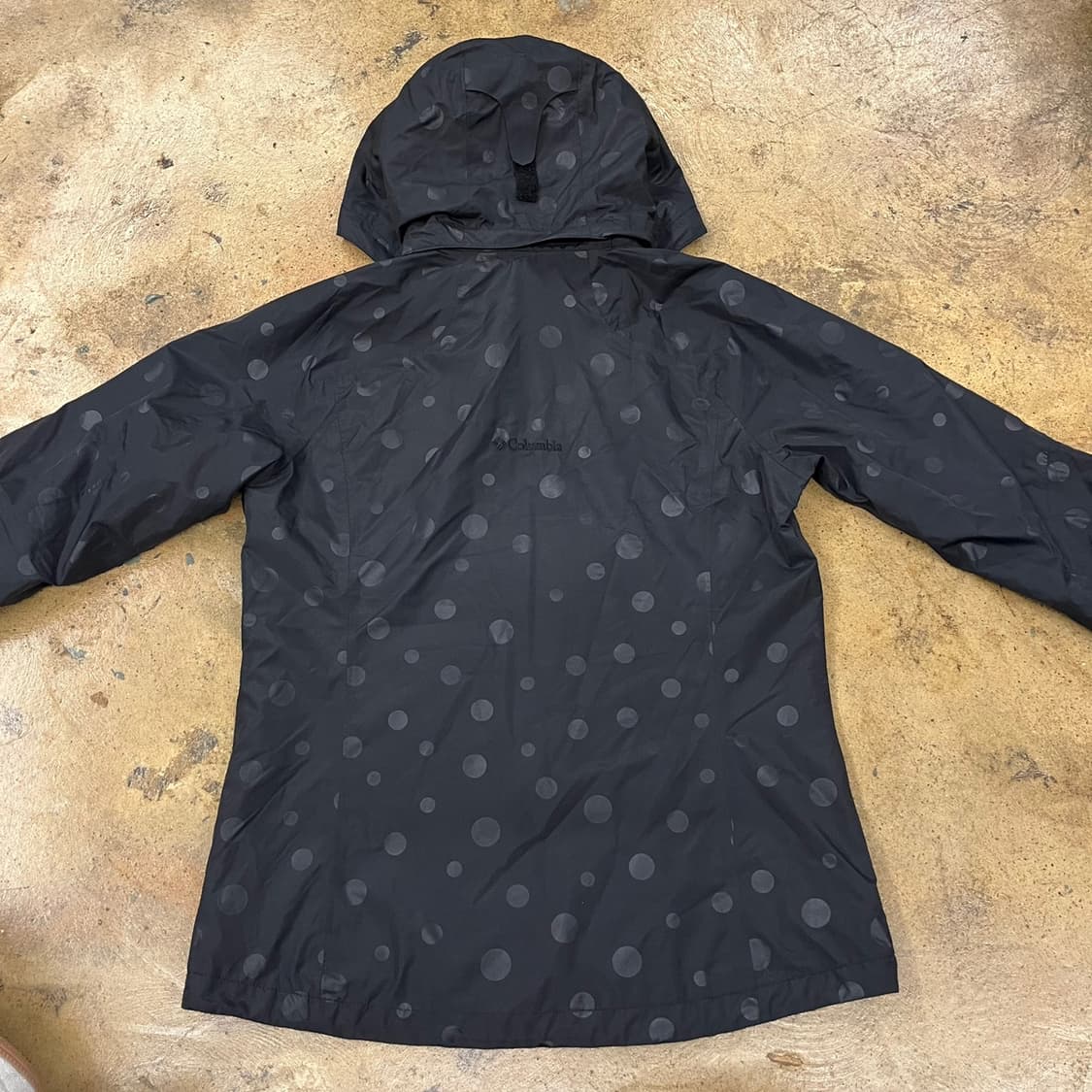 컬럼비아 블랙 도트 바람막이 상품이미지4
