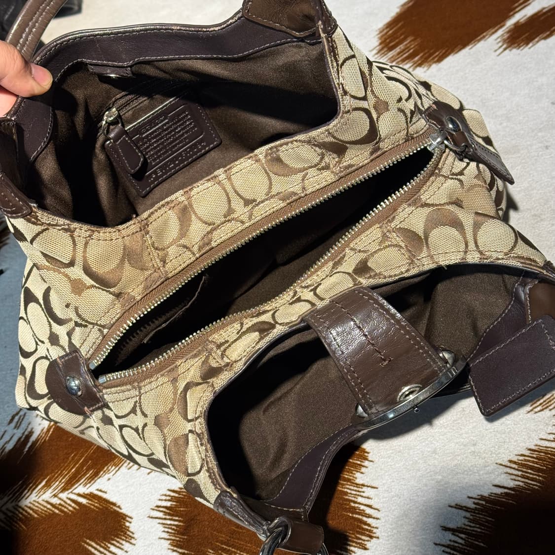 코치 모노그램 숄더백 호버백 베이지 y2k 상품이미지5