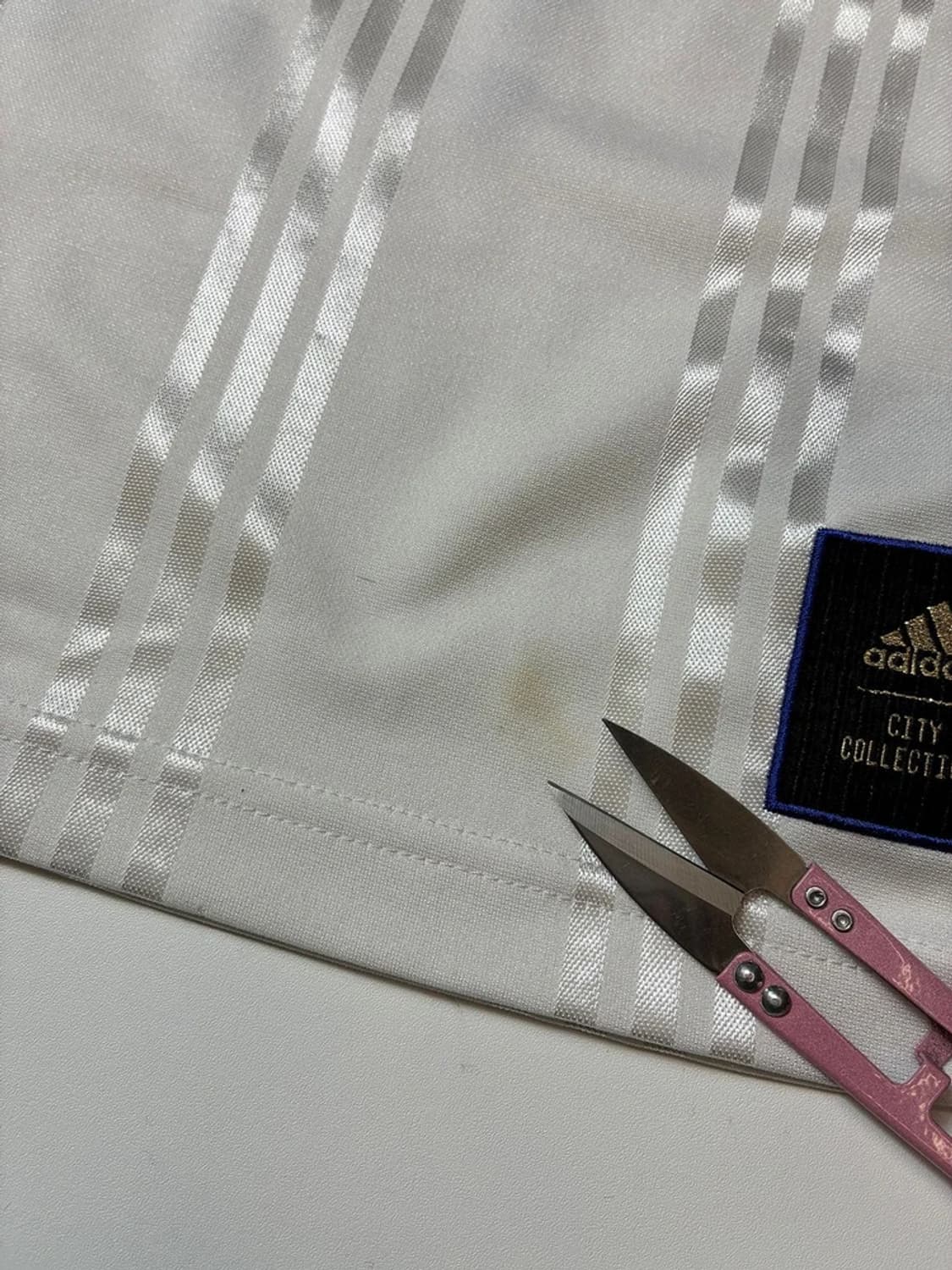 아디다스 20ss 스포티 시티백 파리 저지 반팔 티셔츠 PN9010 상품이미지5