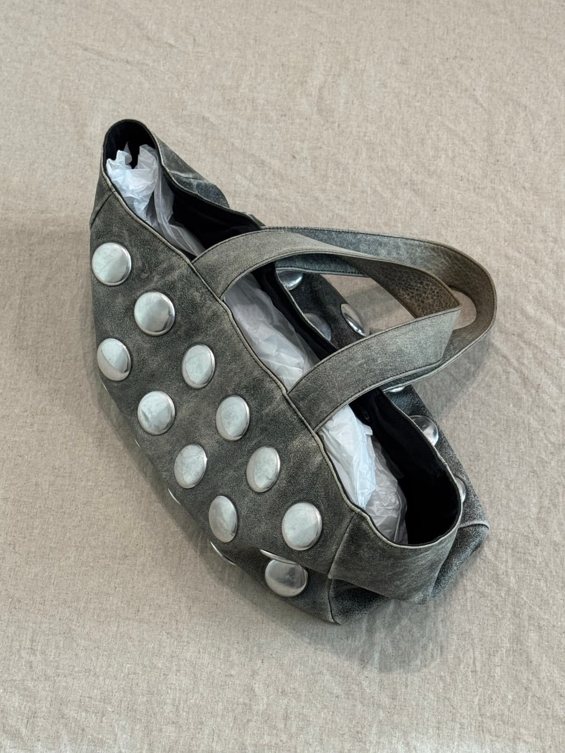 꼼데가르송 메탈 도트 레더 토트백 상품이미지1