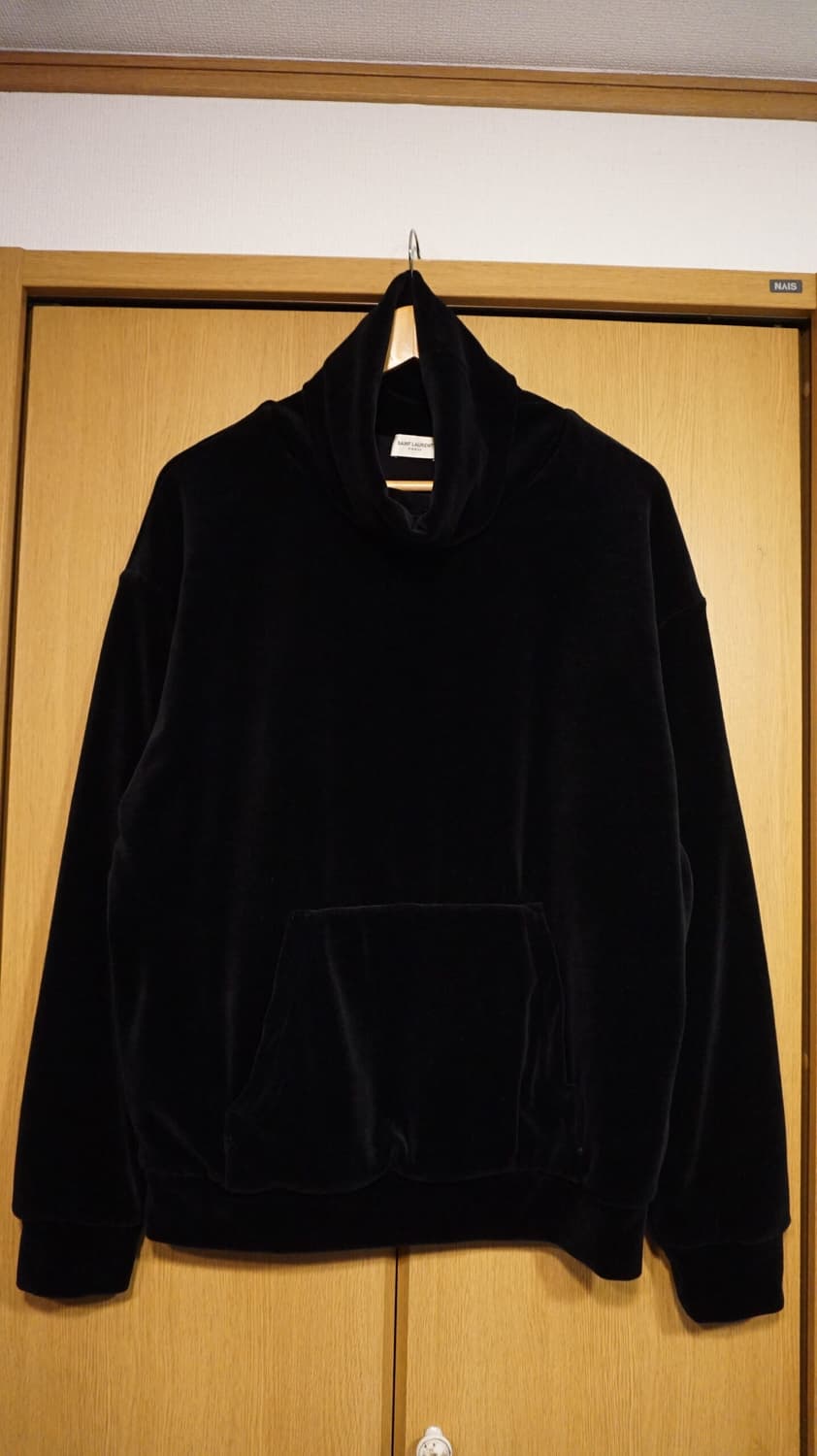 [차은우님 착용] 생로랑 22fw 벨벳 터틀넥 상품이미지4